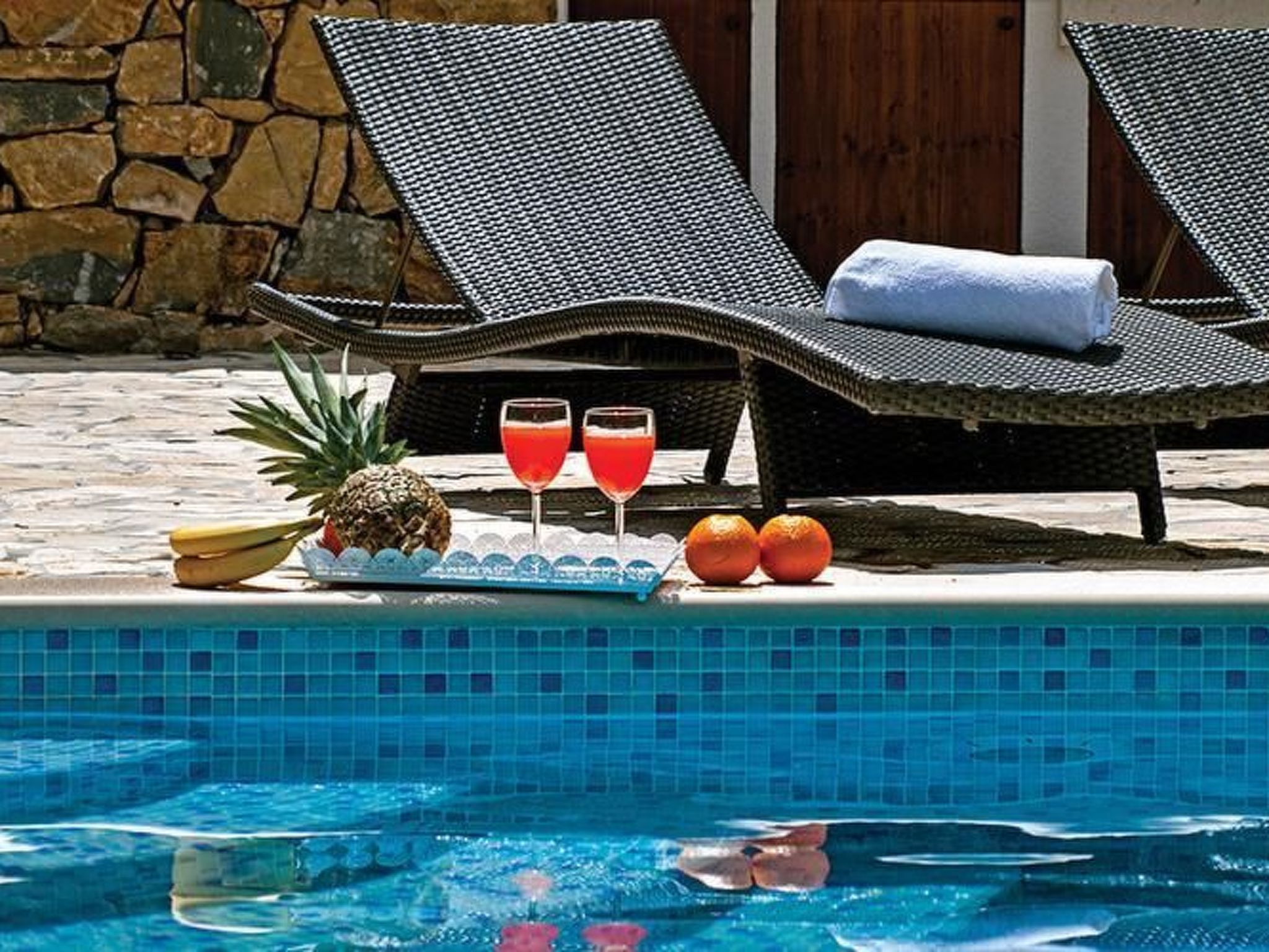 Villa Mosor mit beheiztem Salzwasserpool und Sauna-Drinnen