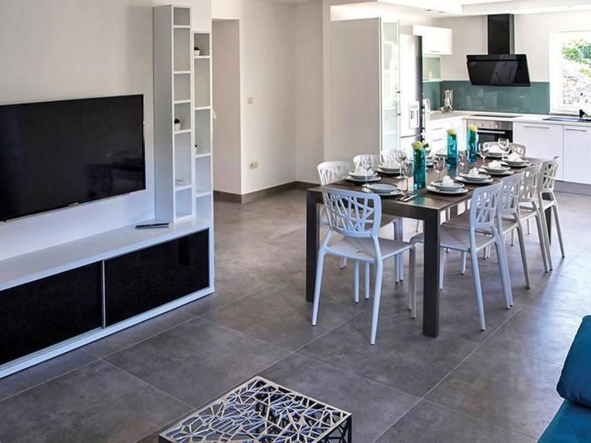 Villa Mosor mit beheiztem Salzwasserpool und Sauna-Drinnen