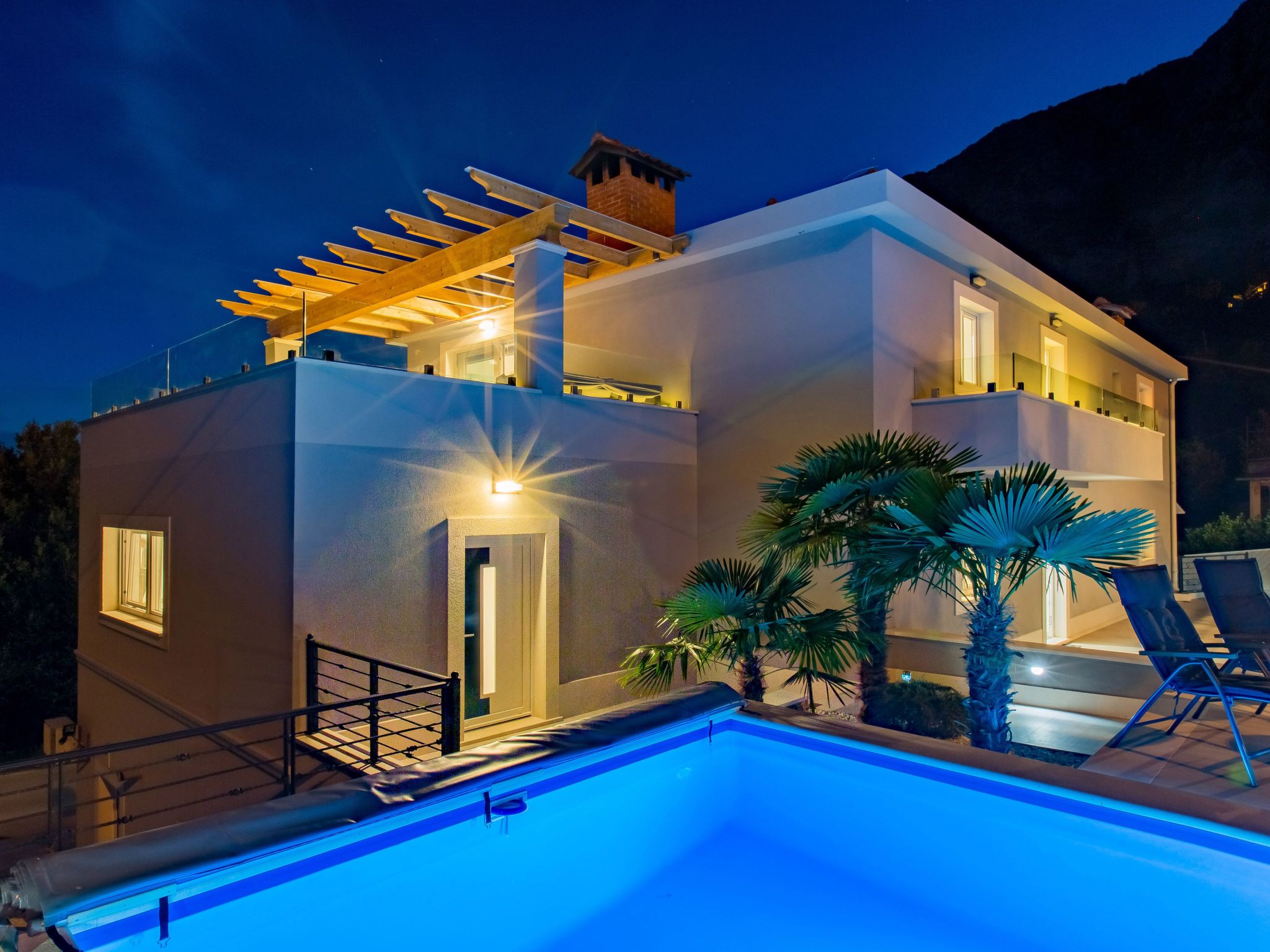 Villa Majestic Vista - Privater Pool-Dedans