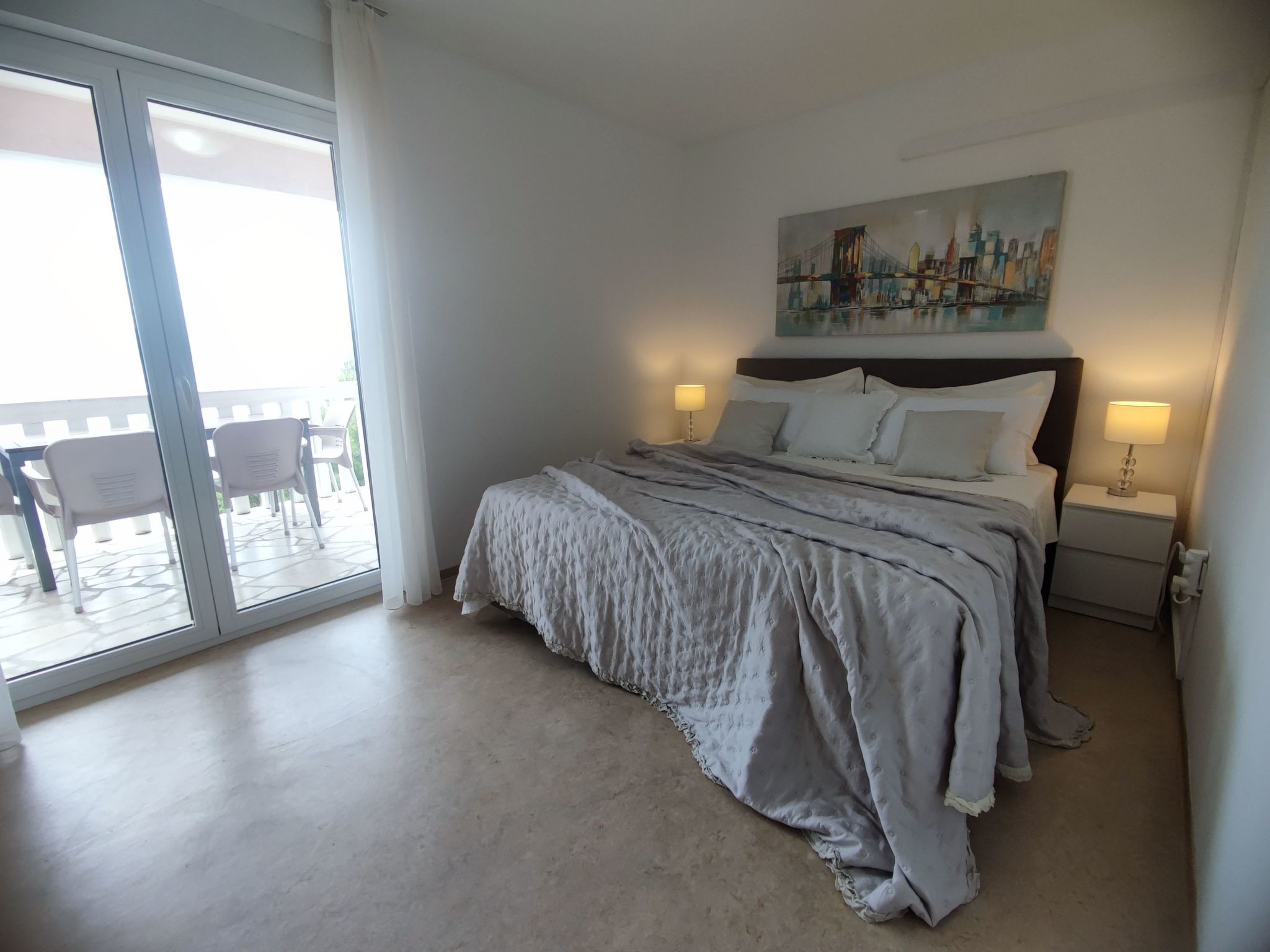 Mit zwei Schlafzimmern und Pool-Image-tags.info