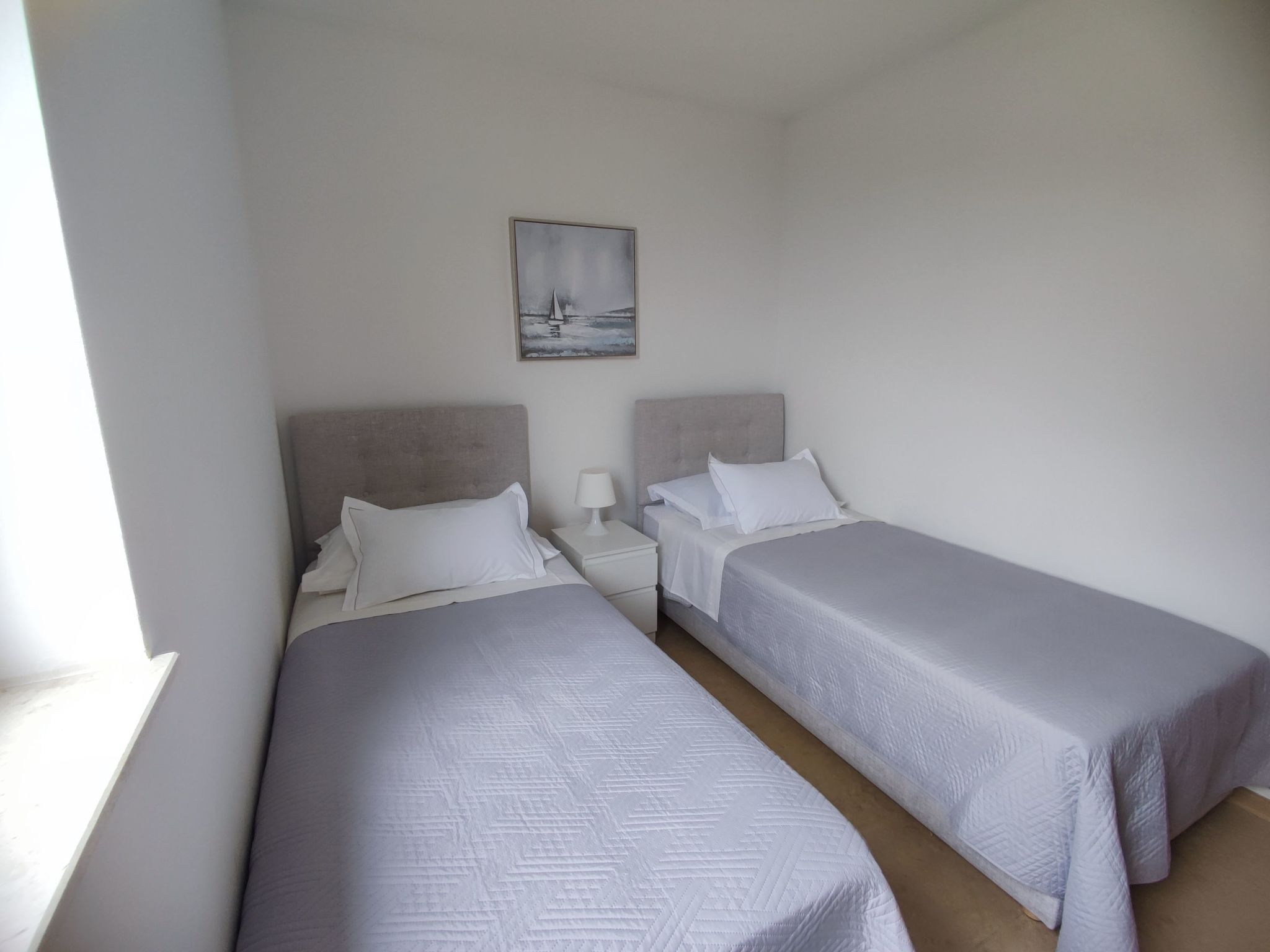 Mit zwei Schlafzimmern und Pool-Image-tags.info