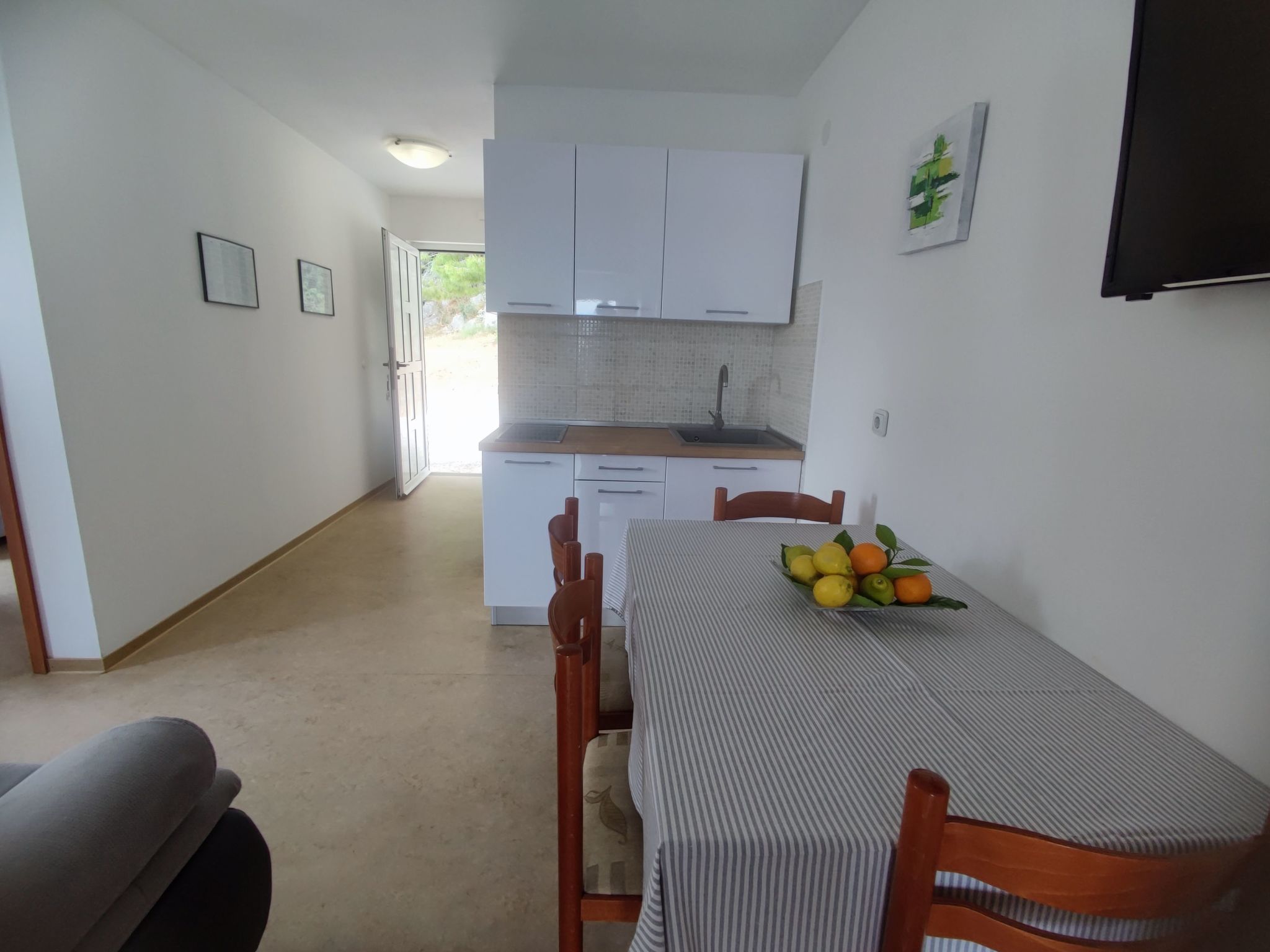 Mit zwei Schlafzimmern und Pool-Image-tags.info