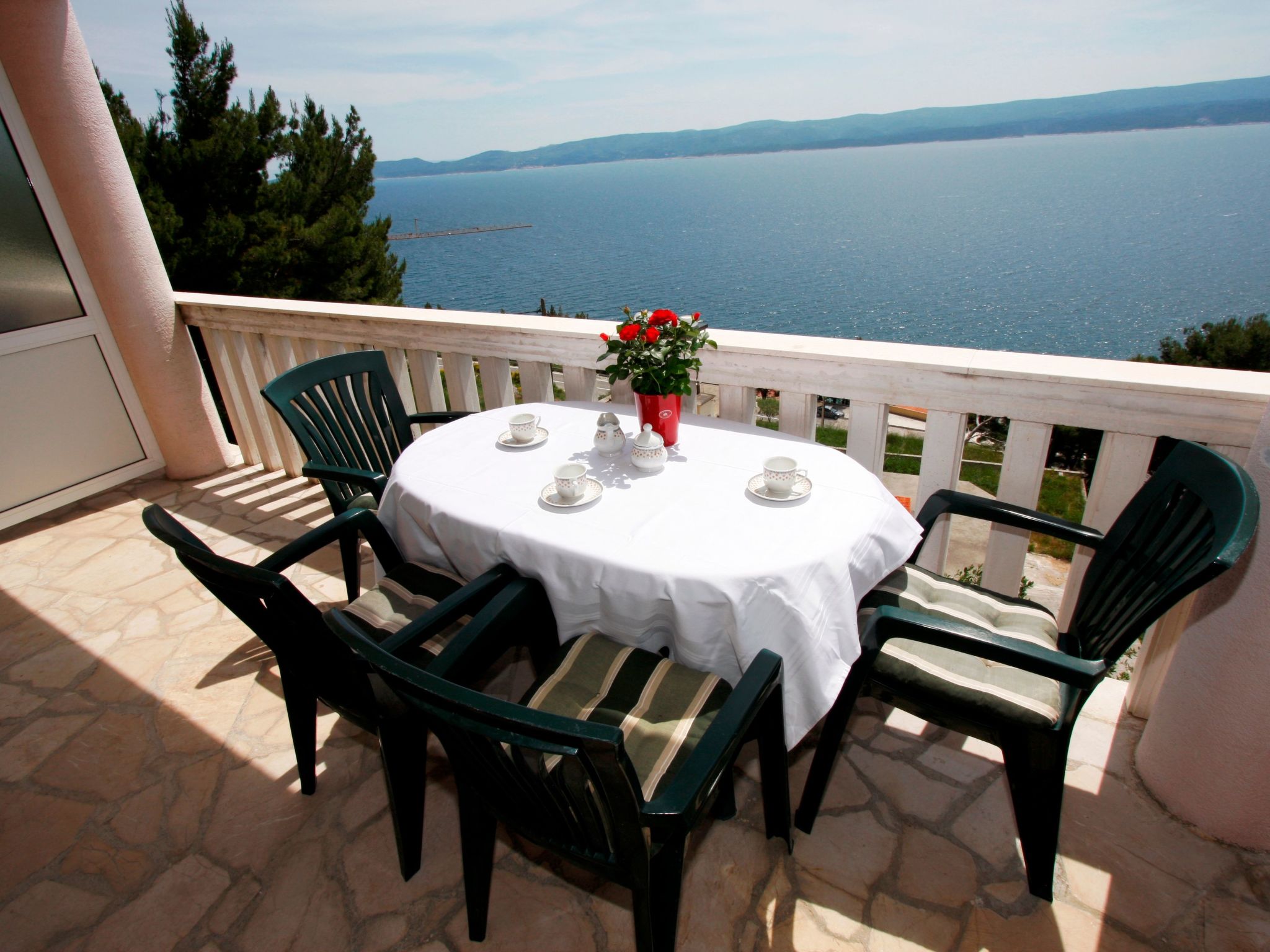 Mit zwei Schlafzimmern und Pool-Image-tags.info