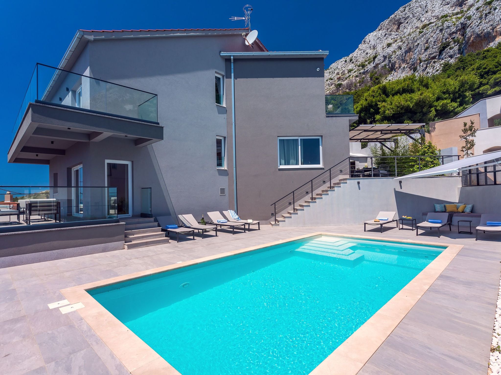 In Mimice mit tollem Pool und Meerblick-Dedans