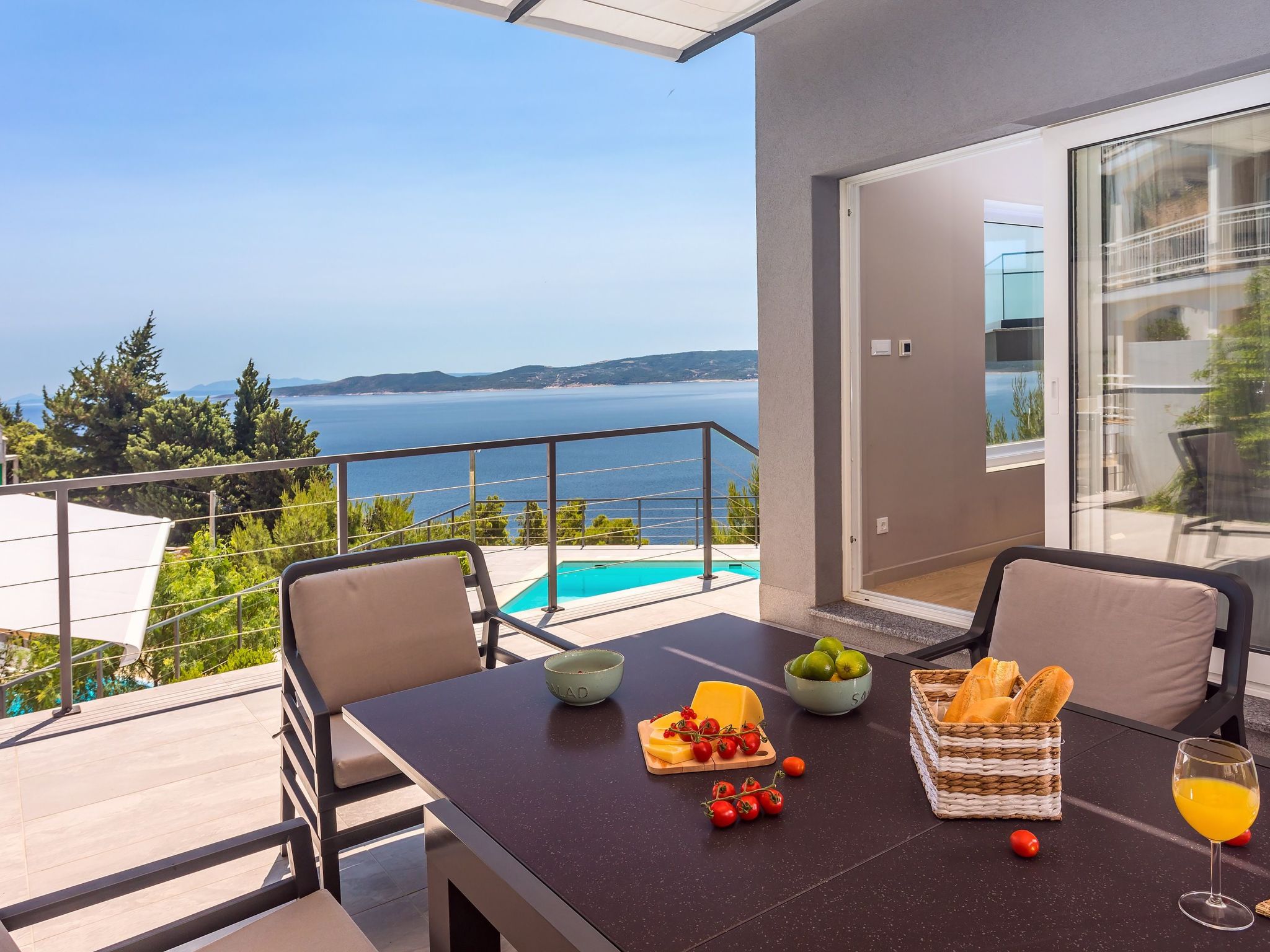 In Mimice mit tollem Pool und Meerblick-Dedans