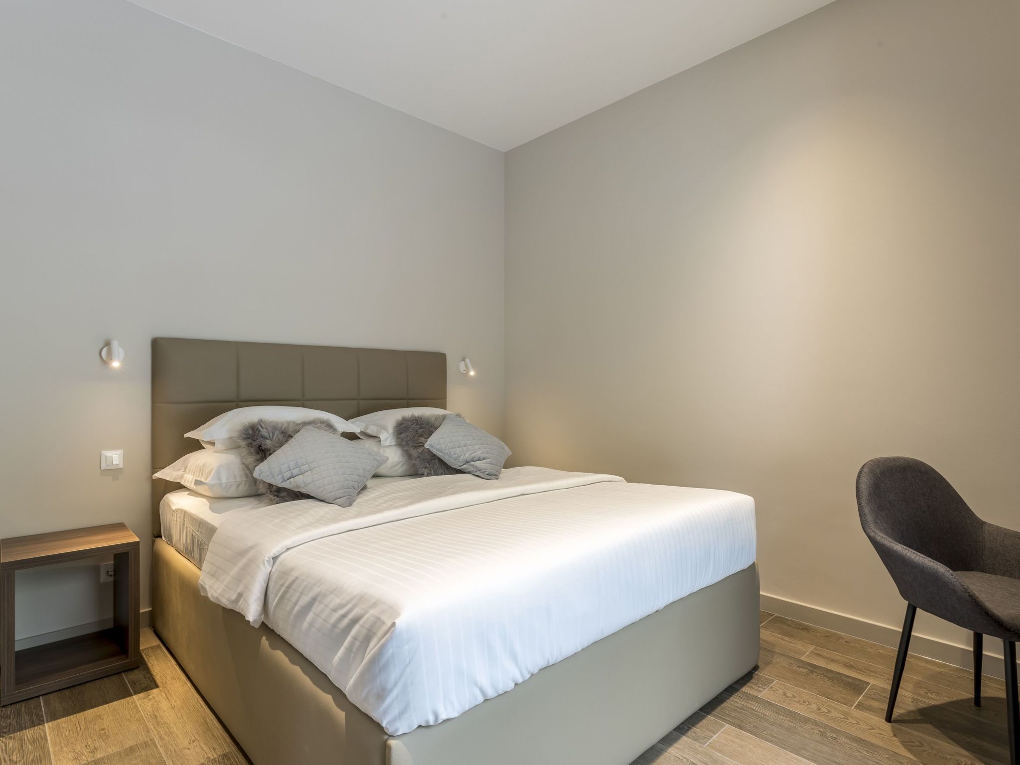 In Mimice mit tollem Pool und Meerblick