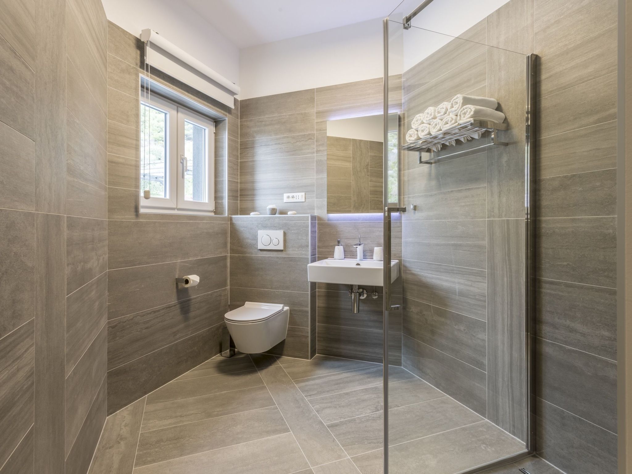 In Mimice mit tollem Pool und Meerblick