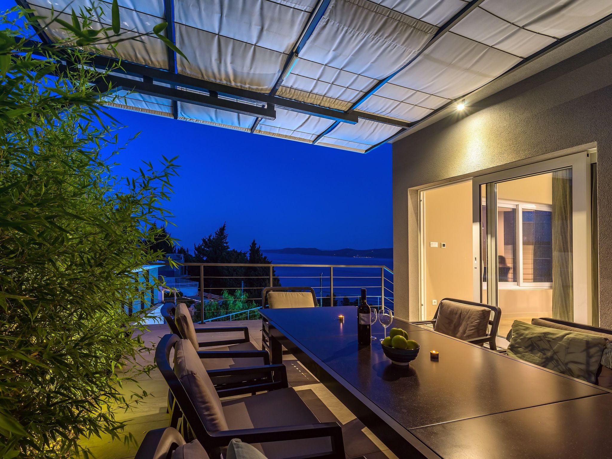 In Mimice mit tollem Pool und Meerblick-Dedans