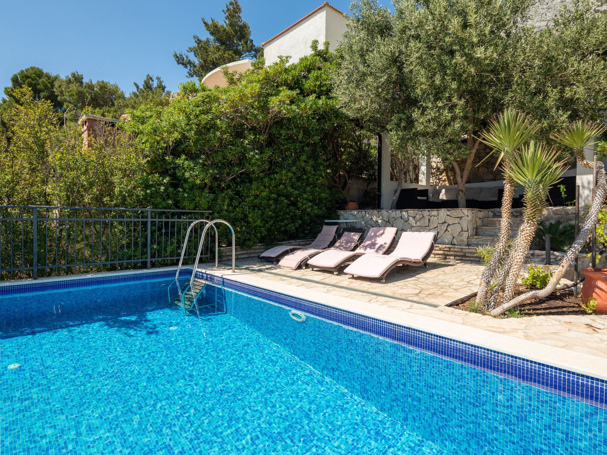 Ferienanlage Mirabella-Drinnen