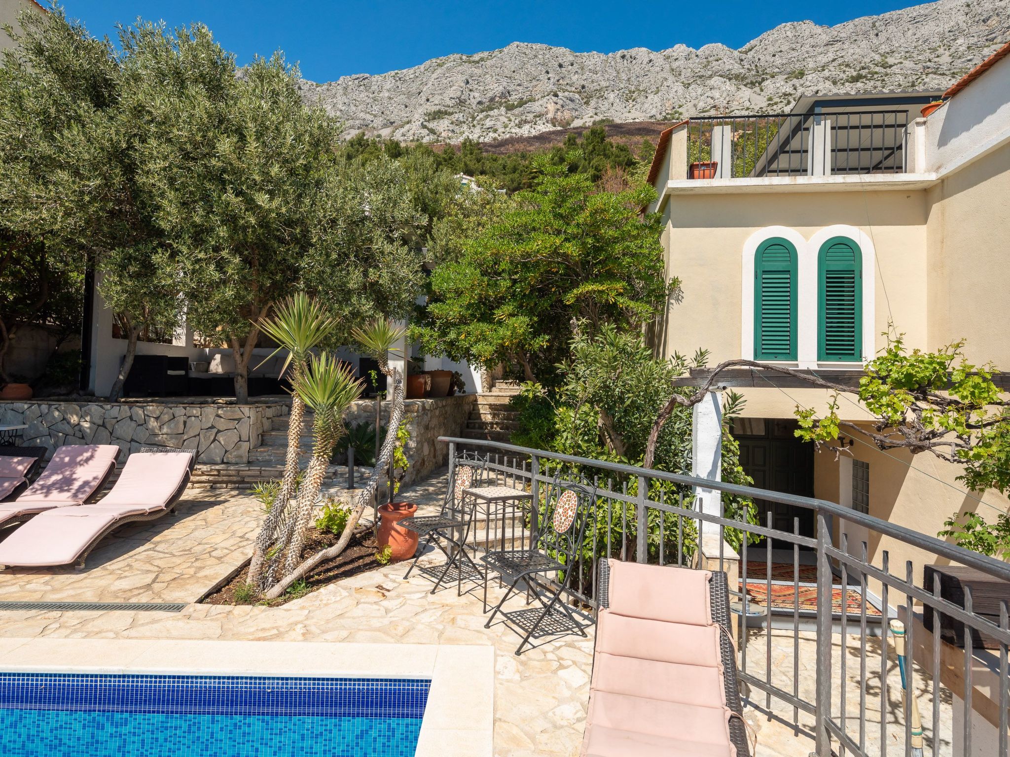 Ferienanlage Mirabella-Drinnen