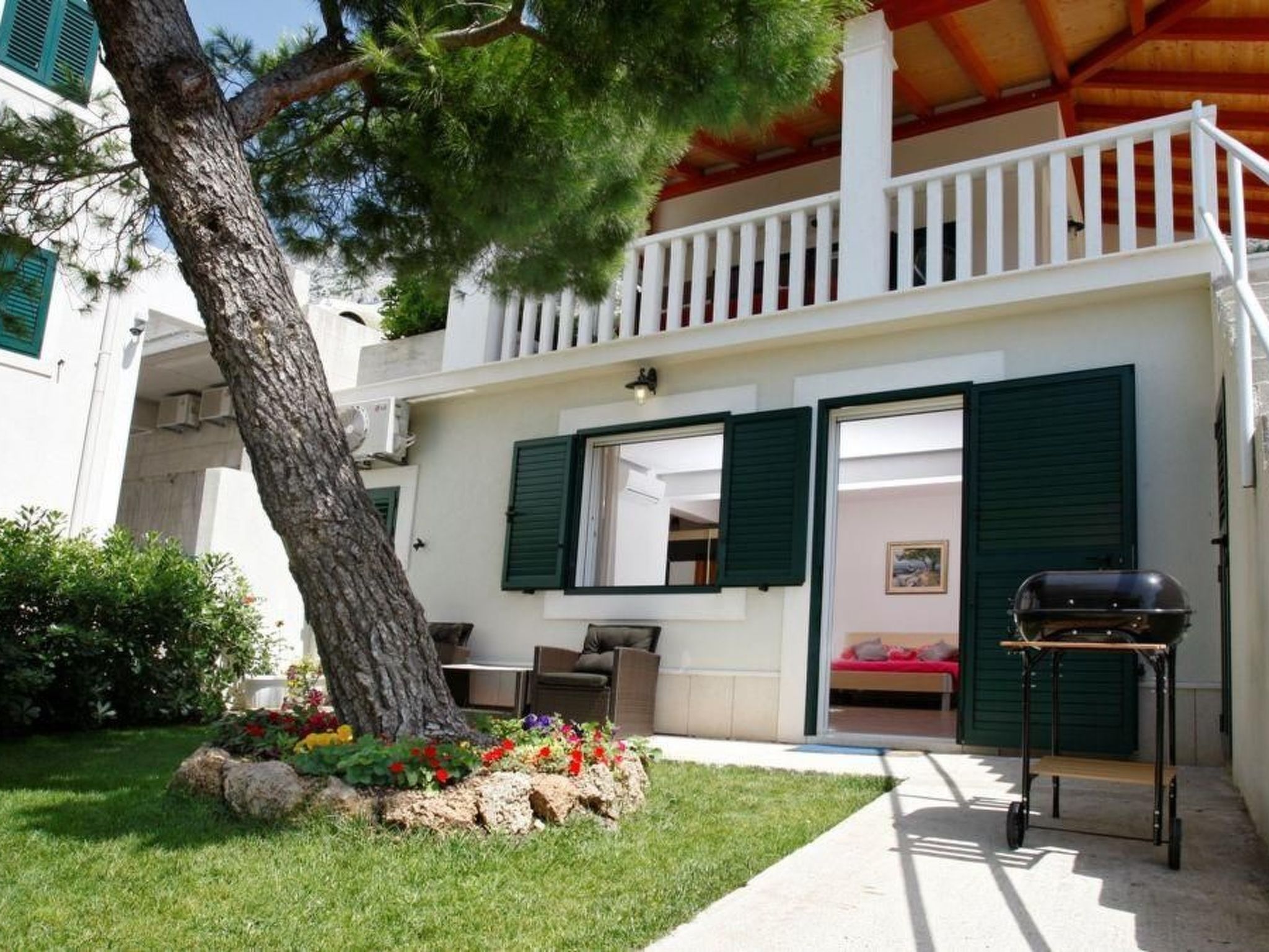 Mit Blick auf das Wasser