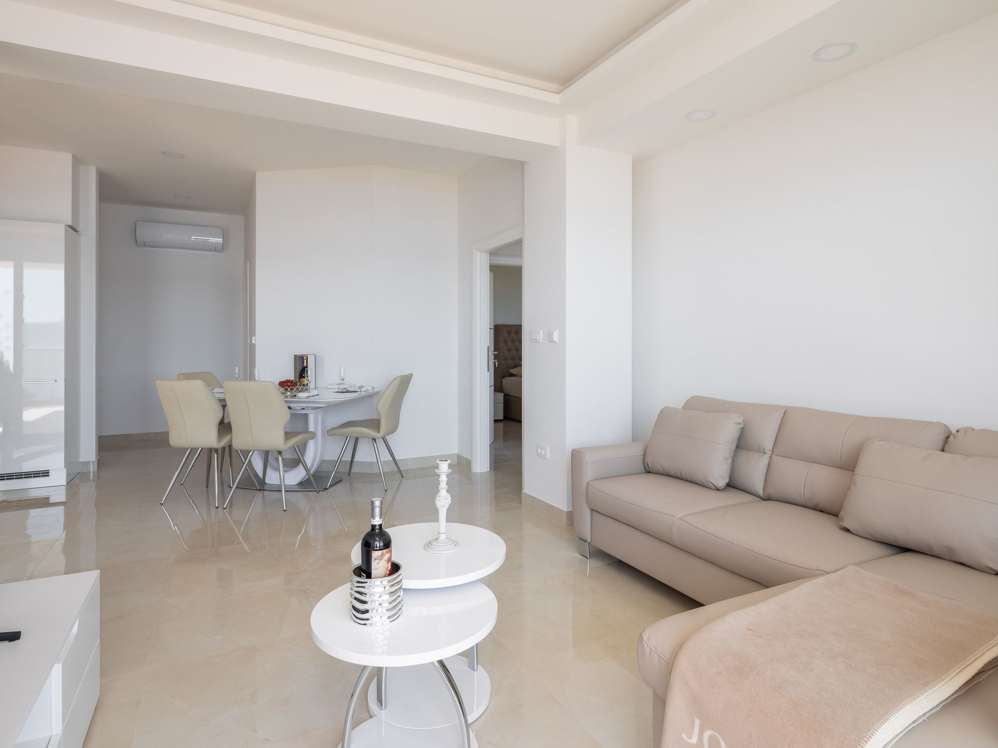 Stylisches Haus für 8 Personen und 4 Kinder-Binnen