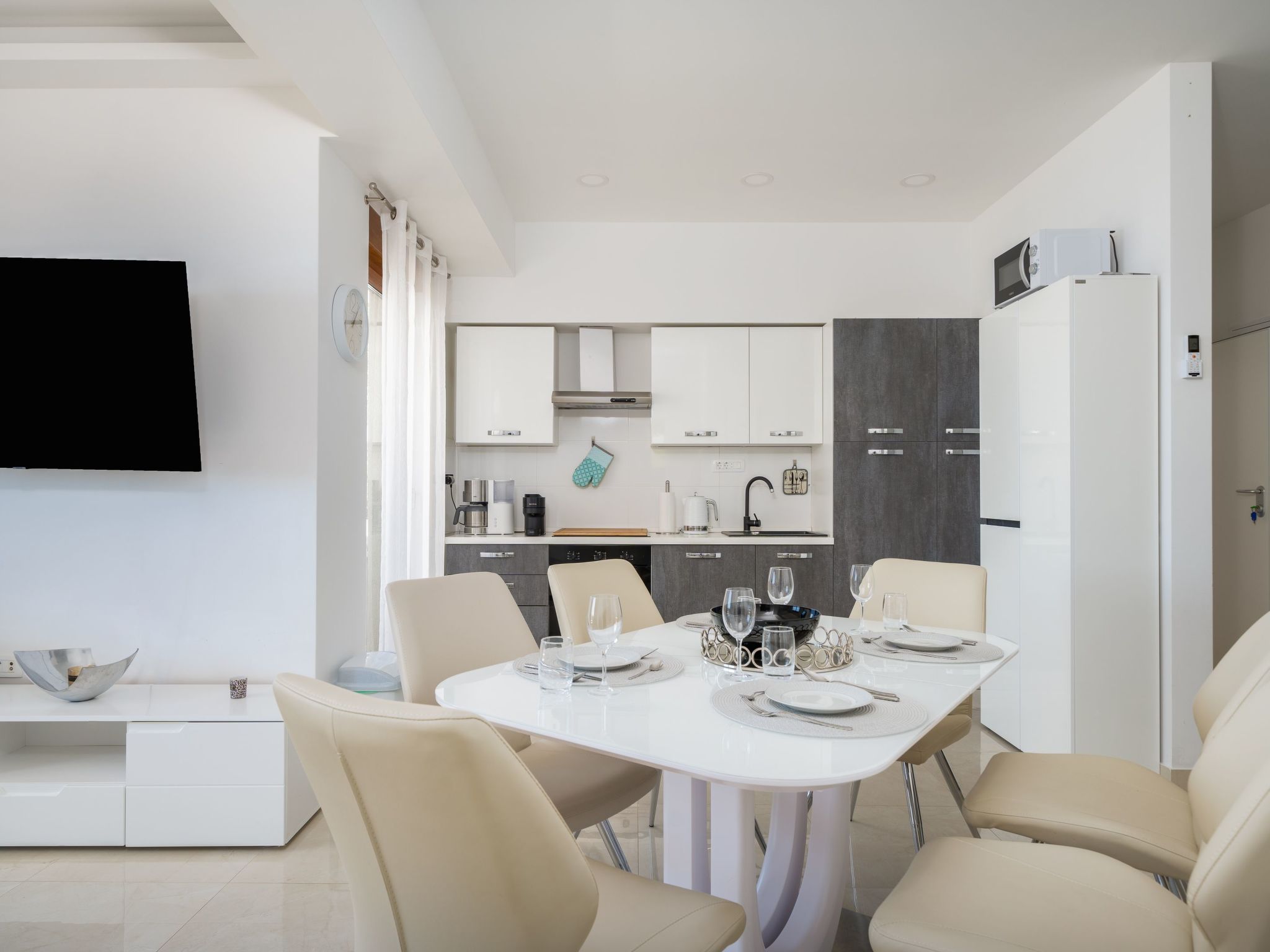 Stylisches Haus für 8 Personen und 4 Kinder-Binnen