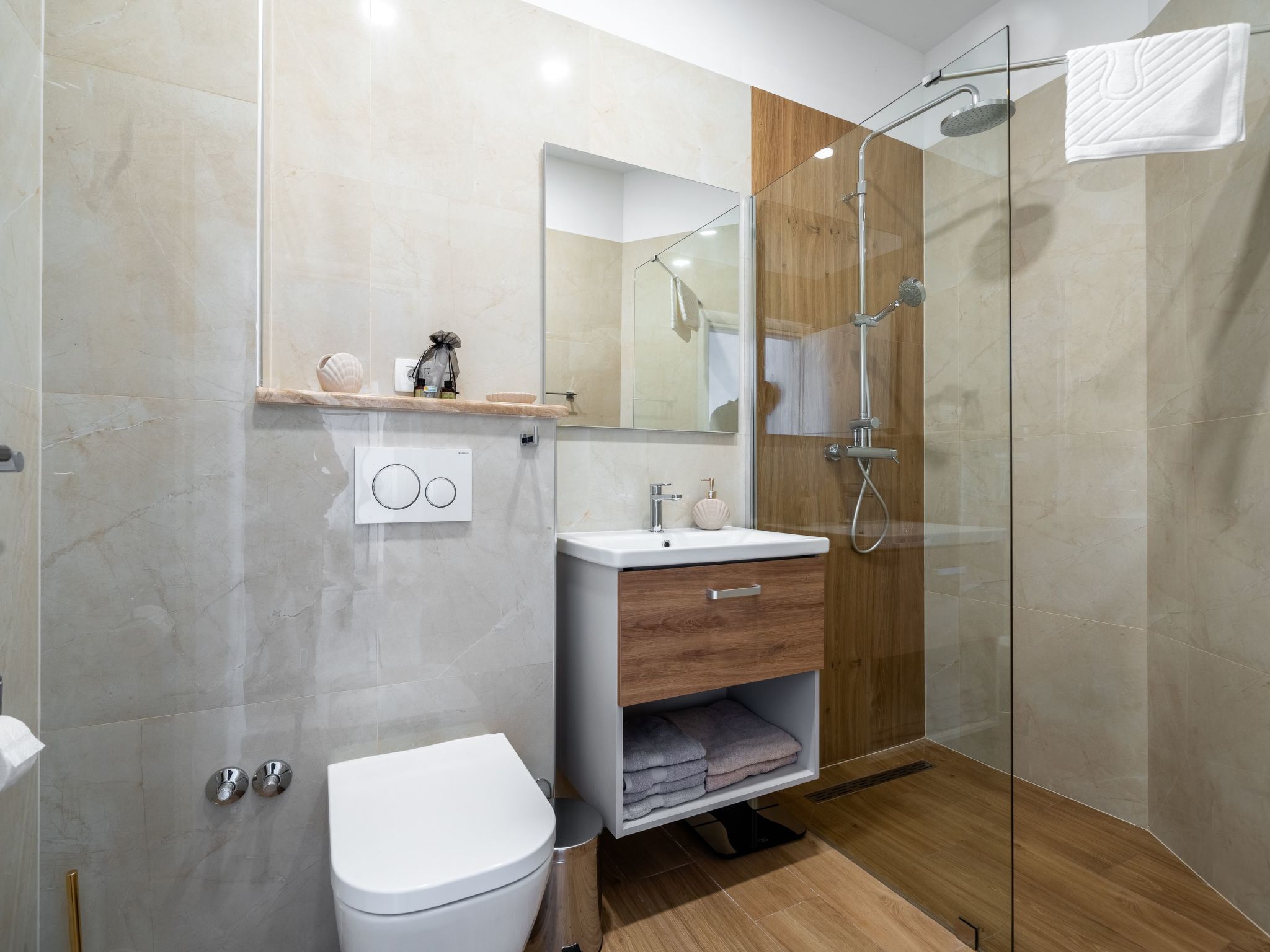 Stylisches Haus für 8 Personen und 4 Kinder-Binnen