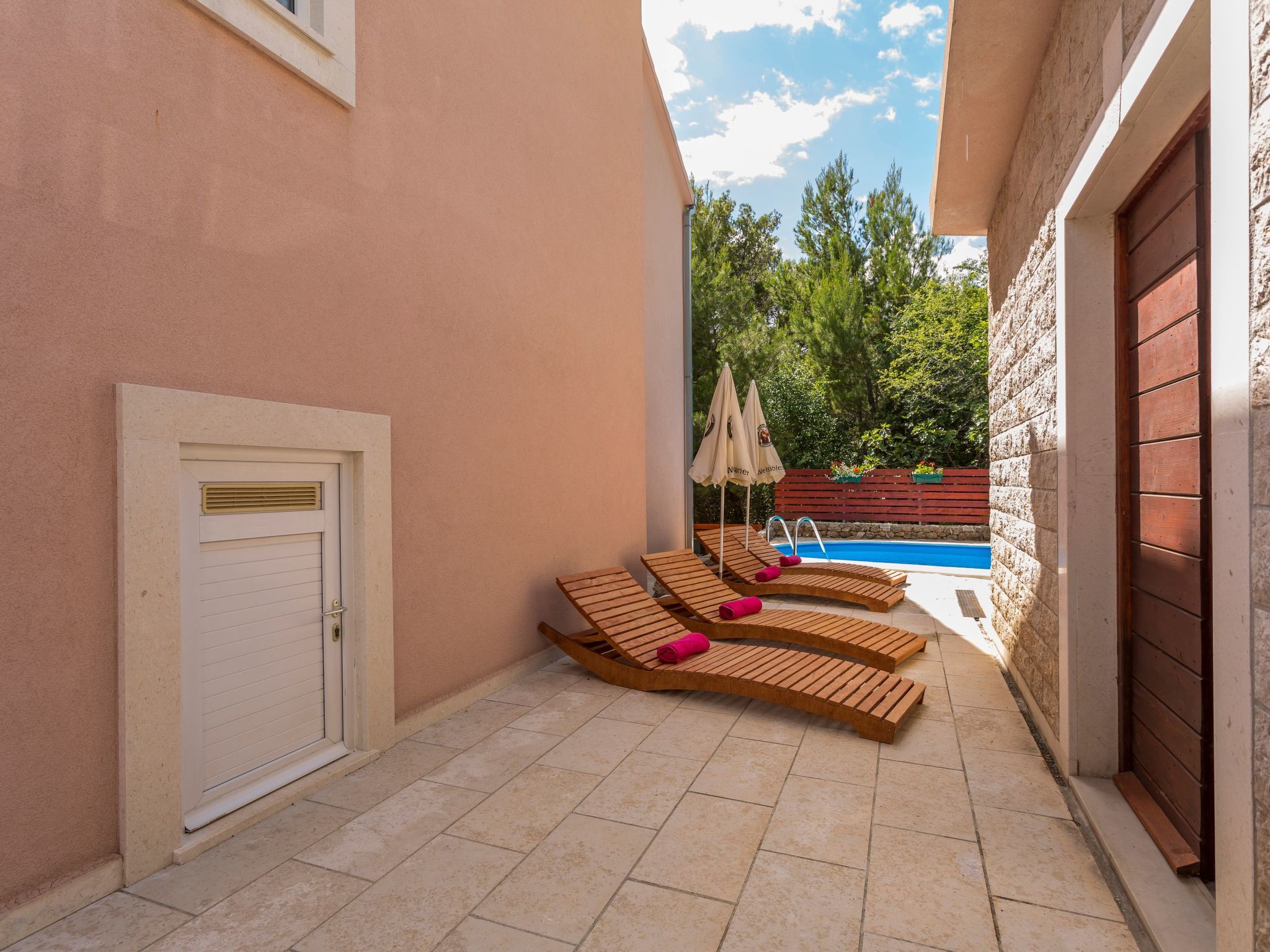 Mit Balkon und Terrasse sowie Meerblick-Image-tags.info