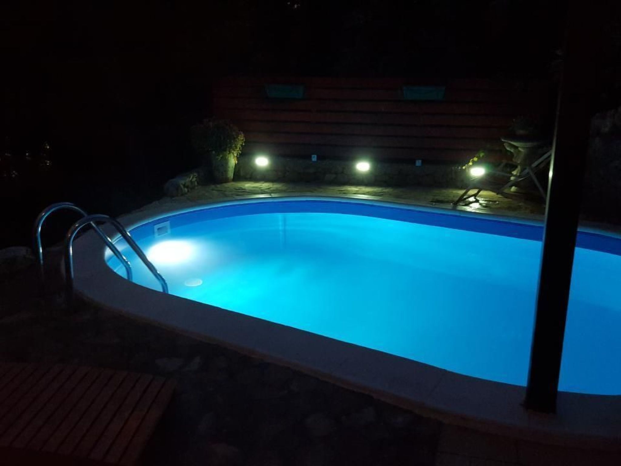 Charmantes Ferienhaus in Medići mit Privatem Pool-Dedans