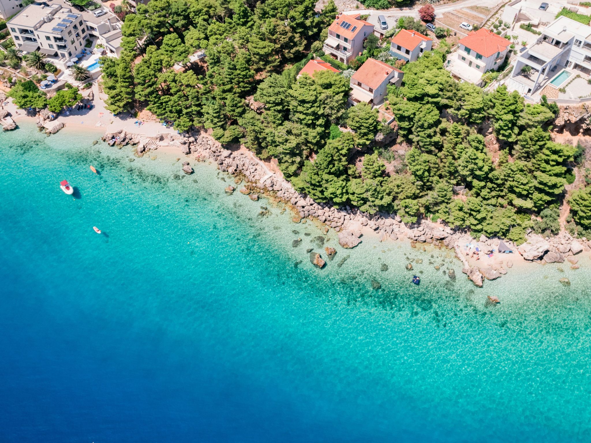 Charmantes Ferienhaus in Medići mit Privatem Pool-Dedans