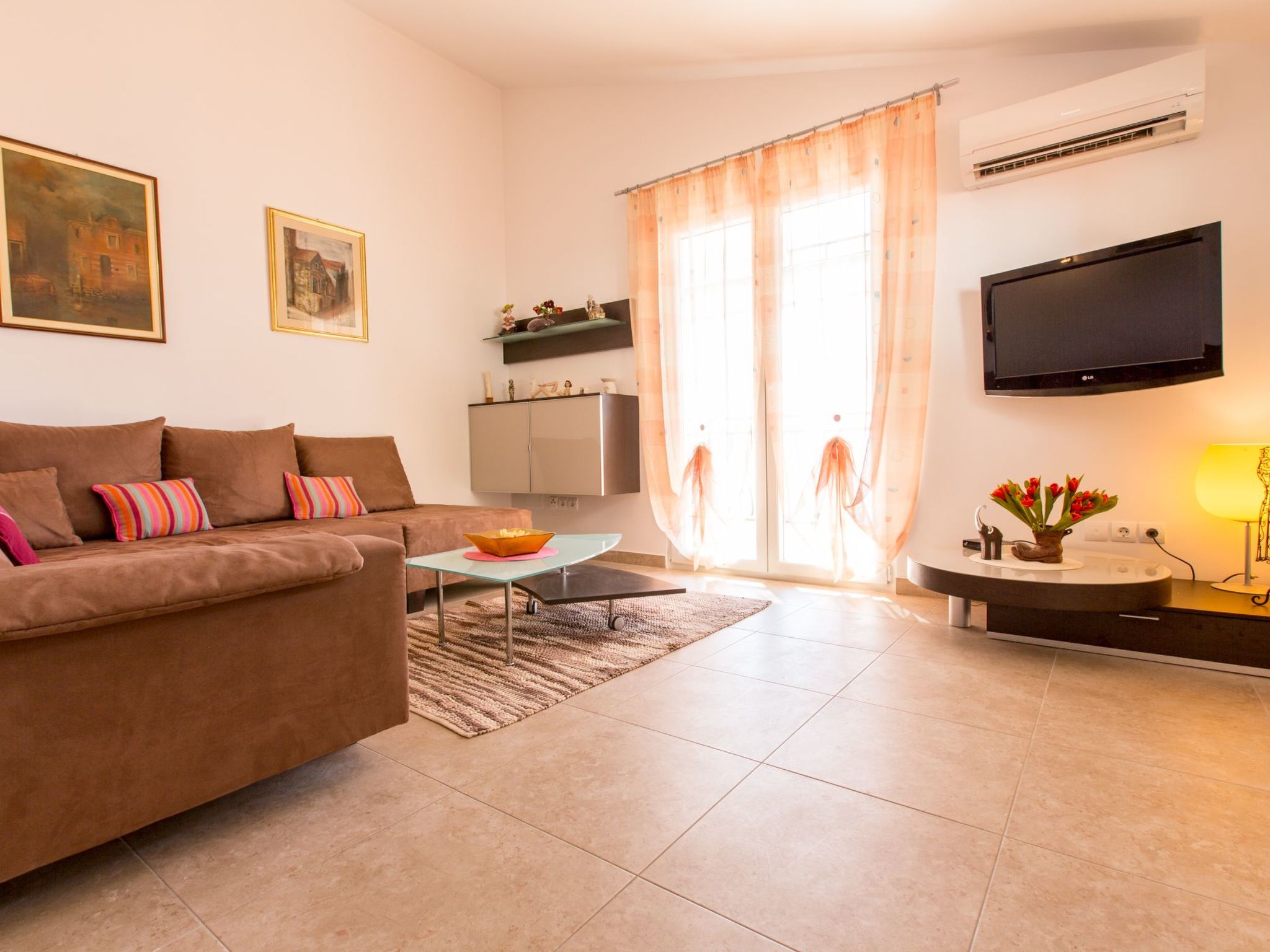 Steinhaus Sole - mit herrlichem Ausblick-Dedans