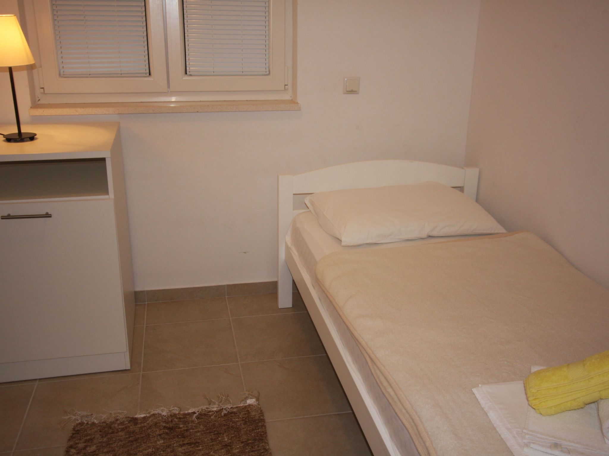 Appartement mit Blick auf das Wasser-Image-tags.info