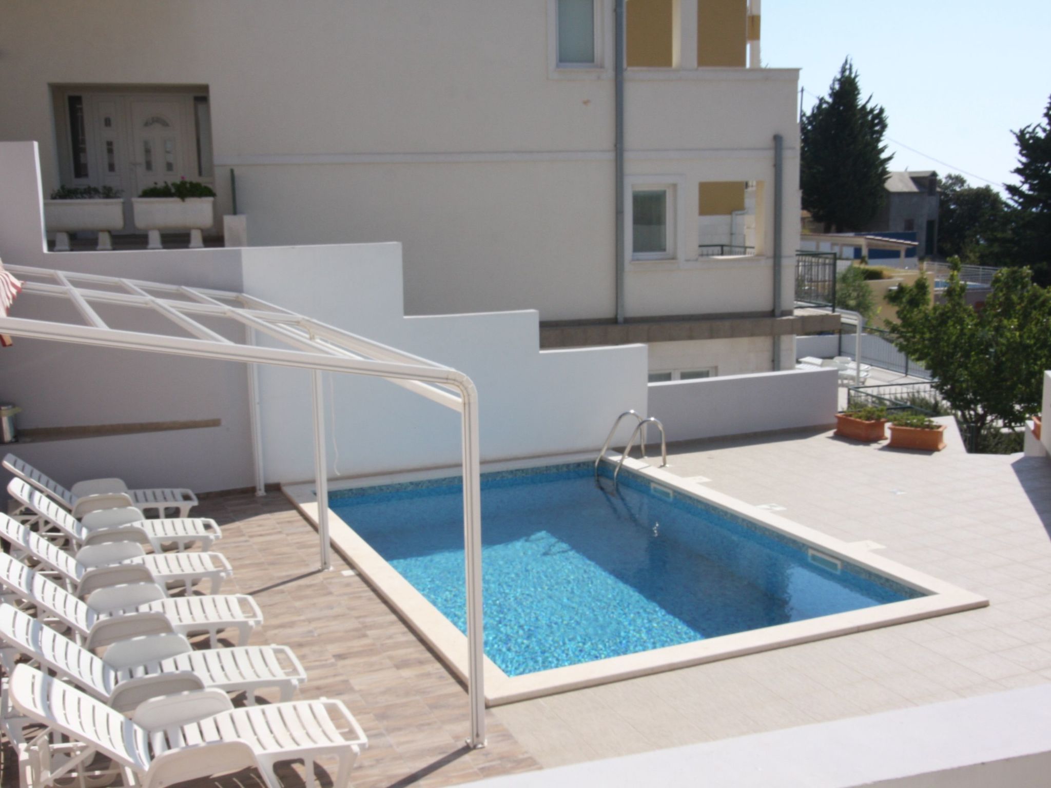 Appartement mit Blick auf das Wasser-Image-tags.info