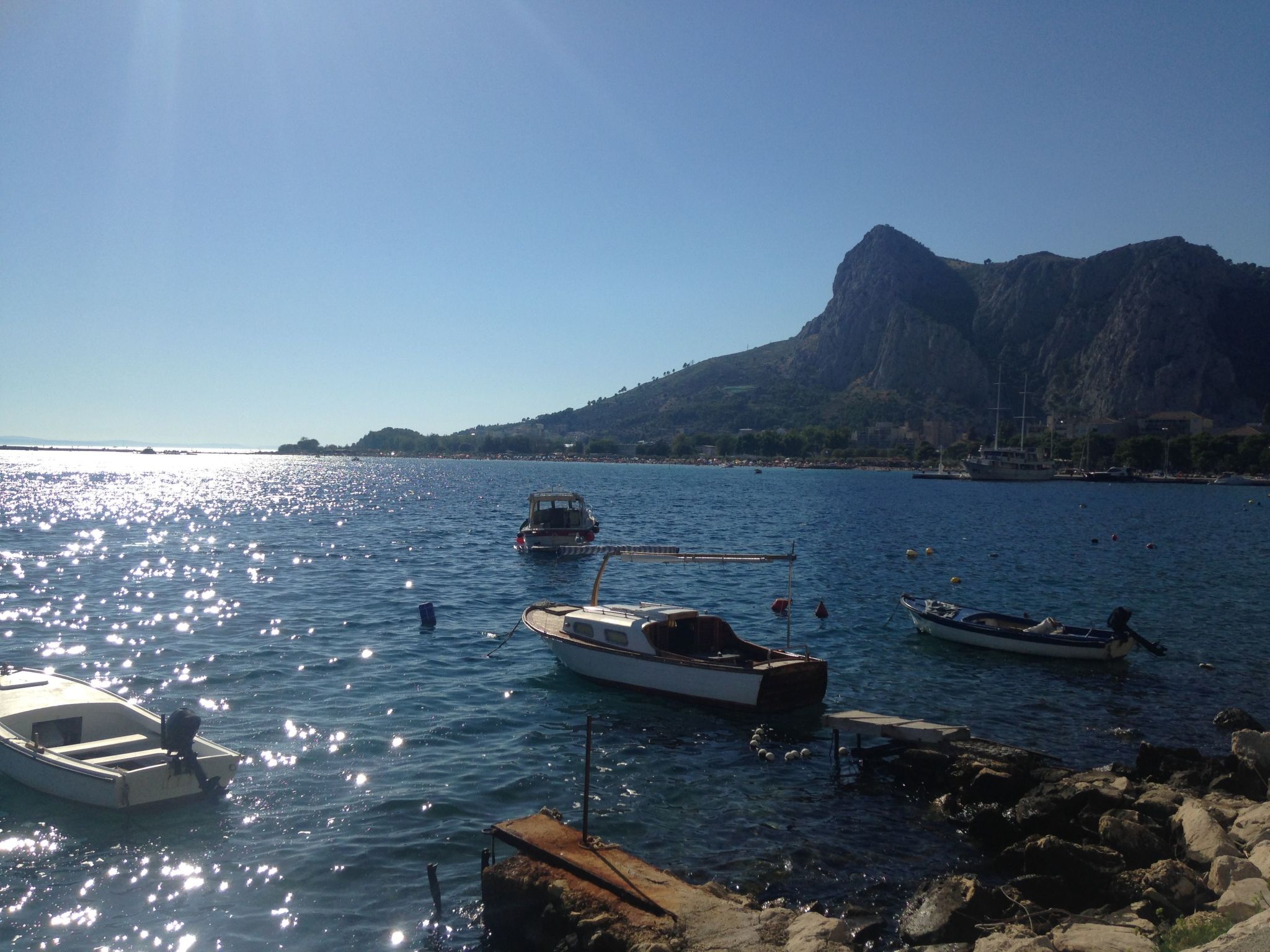 Appartement mit Blick auf das Wasser-Image-tags.info