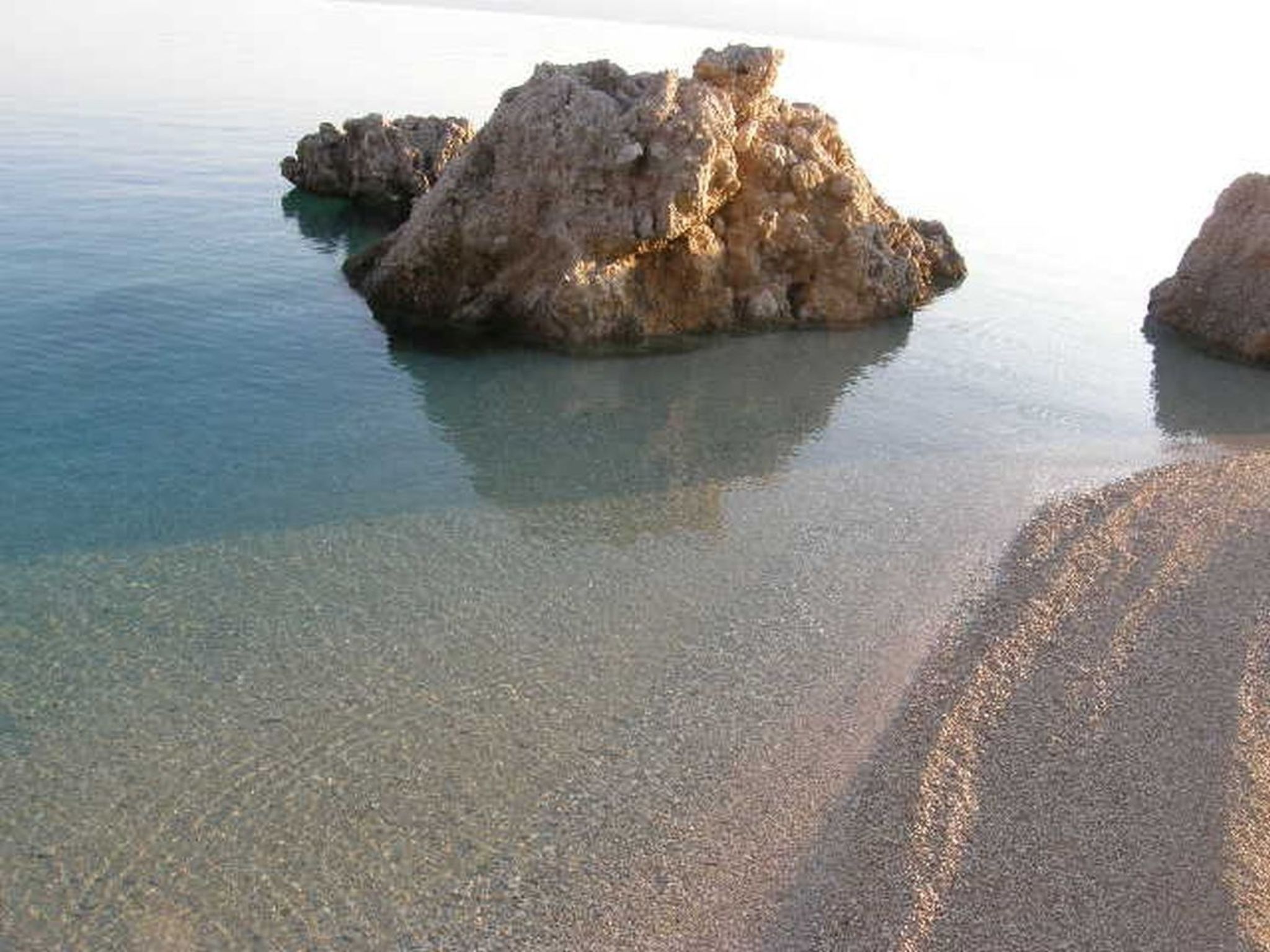 Appartement mit Blick auf das Wasser-Image-tags.info