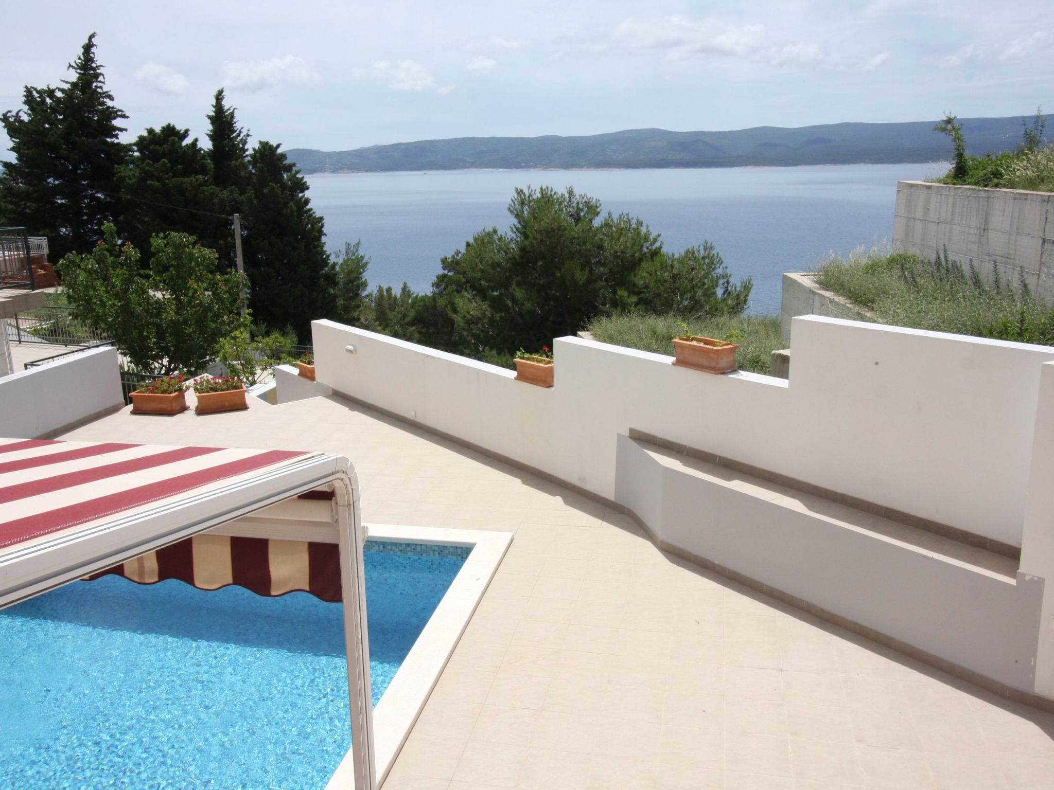 Appartement mit Blick auf das Wasser-Image-tags.info