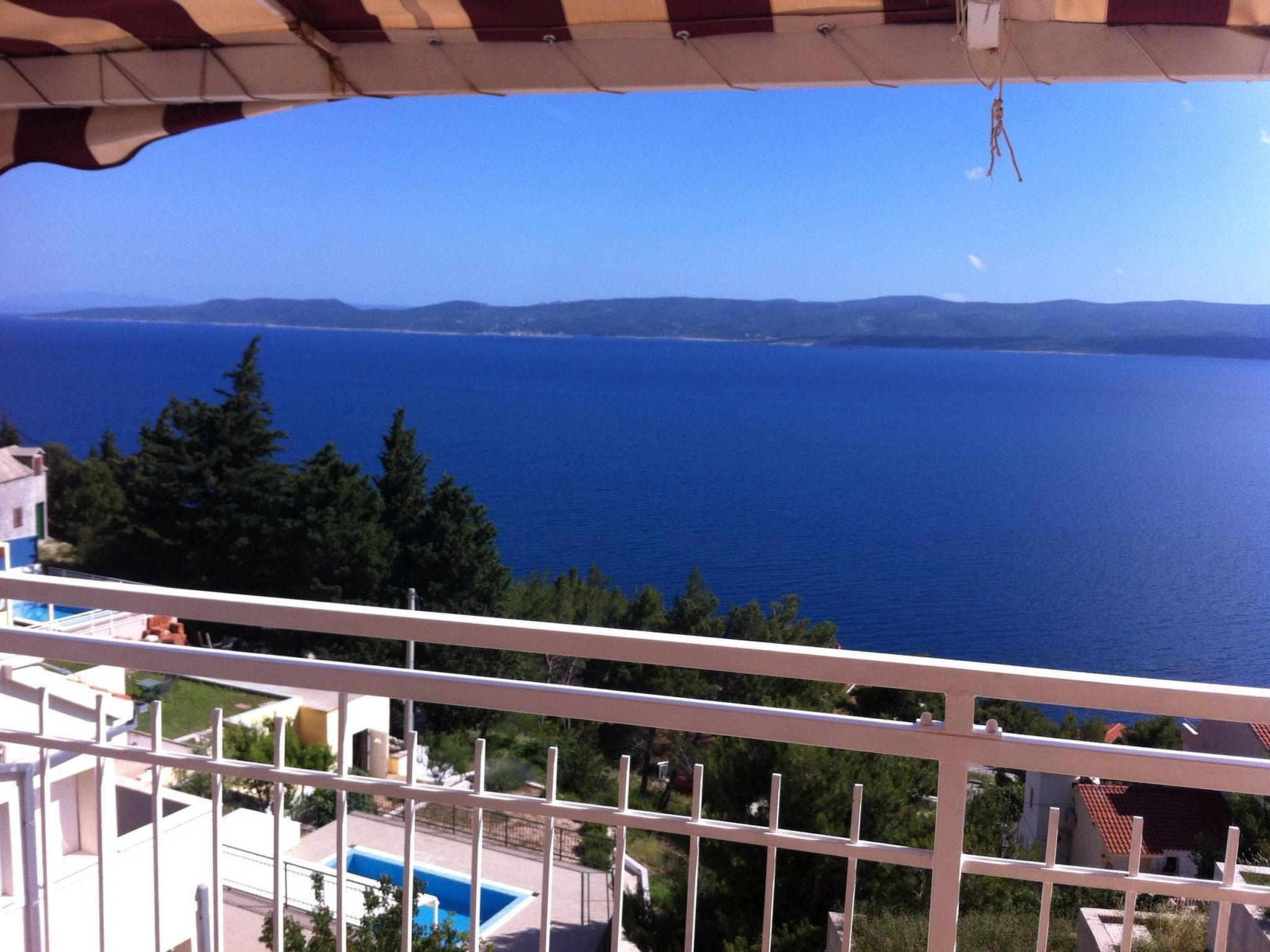 Appartement mit Blick auf das Wasser-Image-tags.info