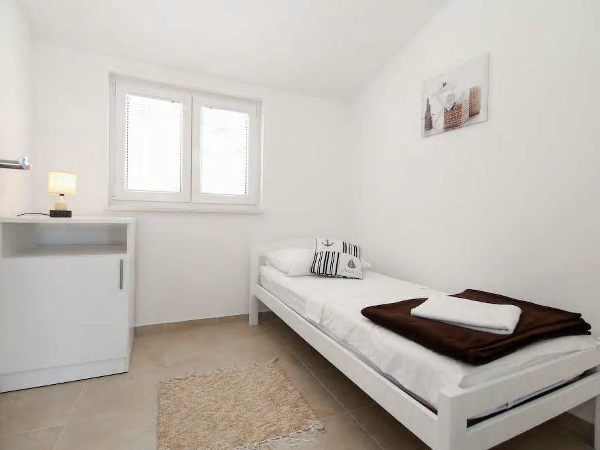 Appartement mit Blick auf das Wasser-Image-tags.info