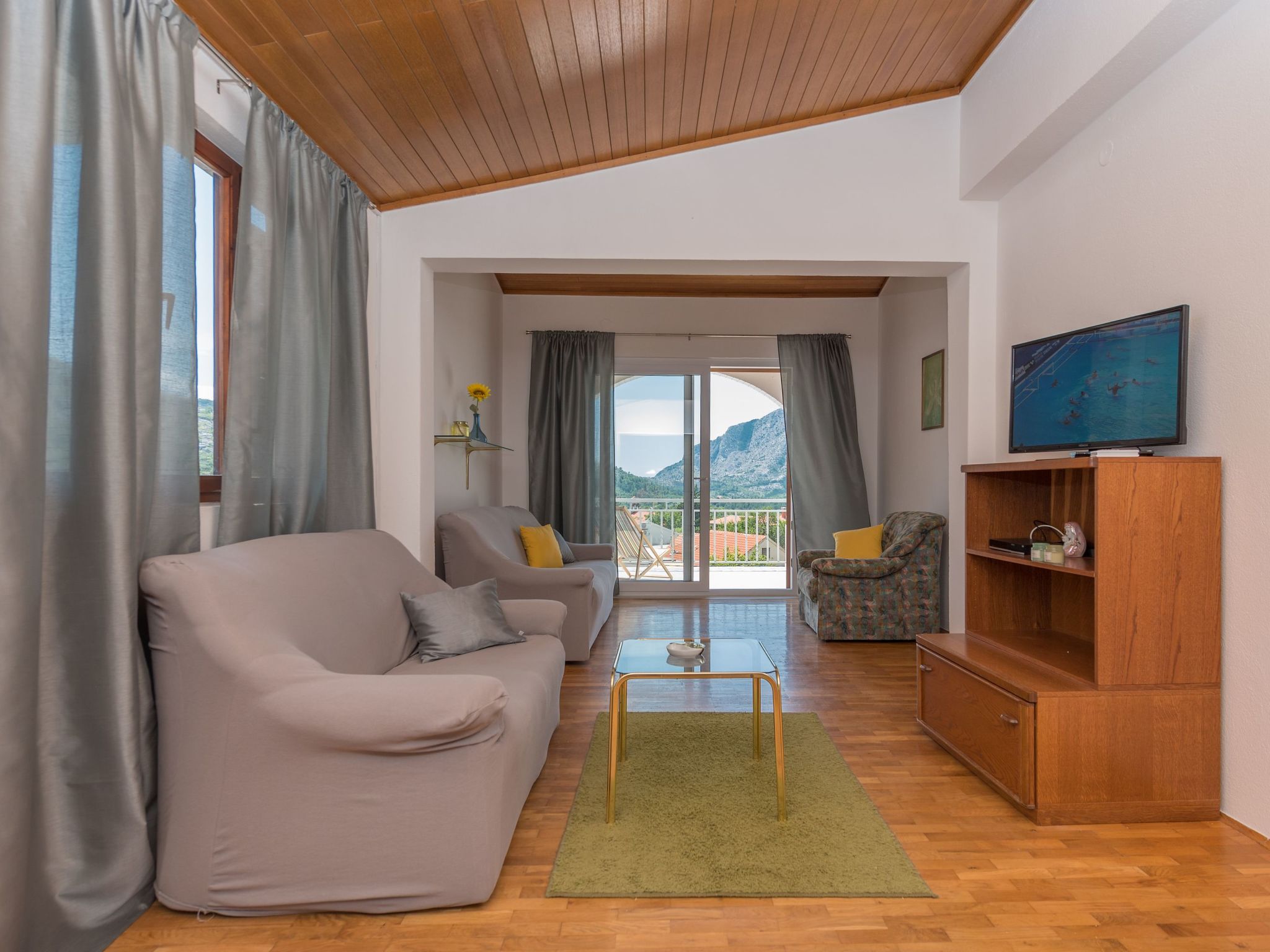 In Gornja Brela mit Sonnenterrasse und Panoramablick