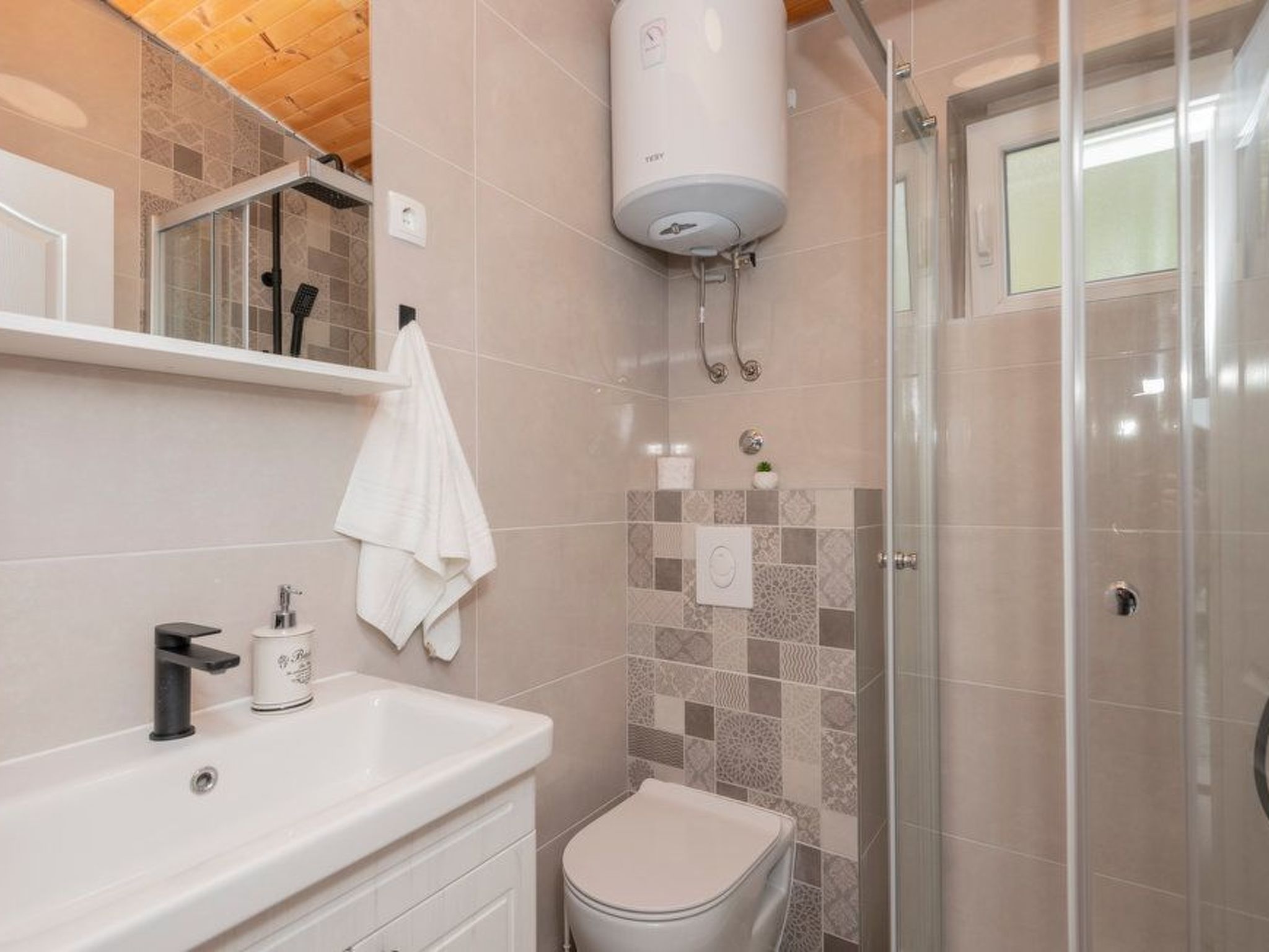 In Gornja Brela mit Sonnenterrasse und Panoramablick-Image-tags.info