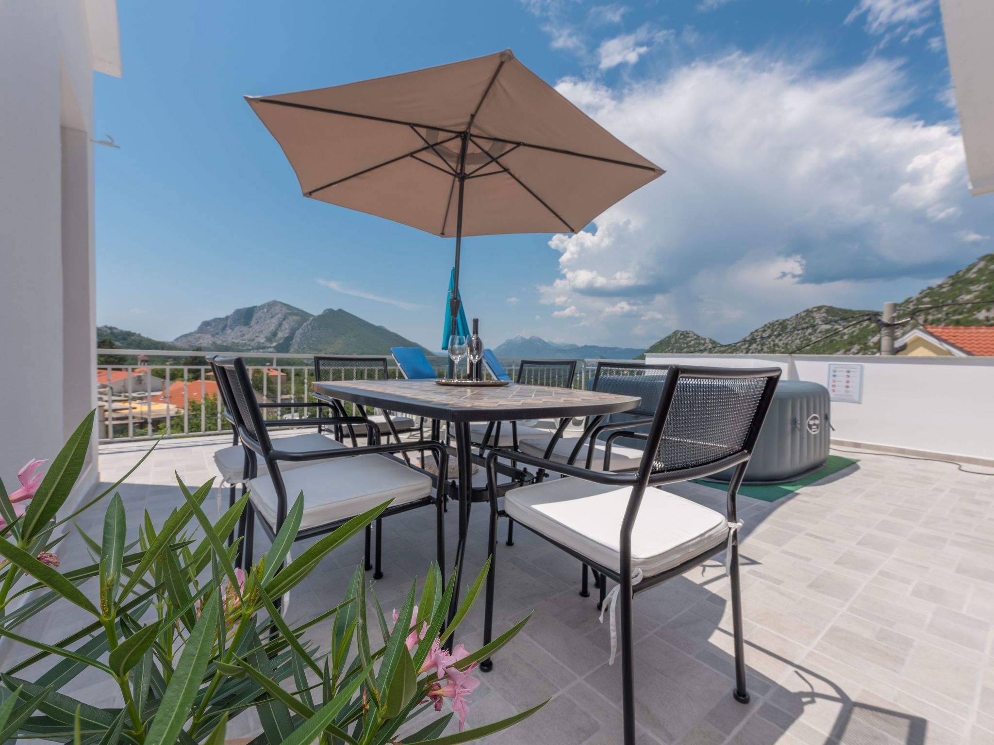 In Gornja Brela mit Sonnenterrasse und Panoramablick-Image-tags.info