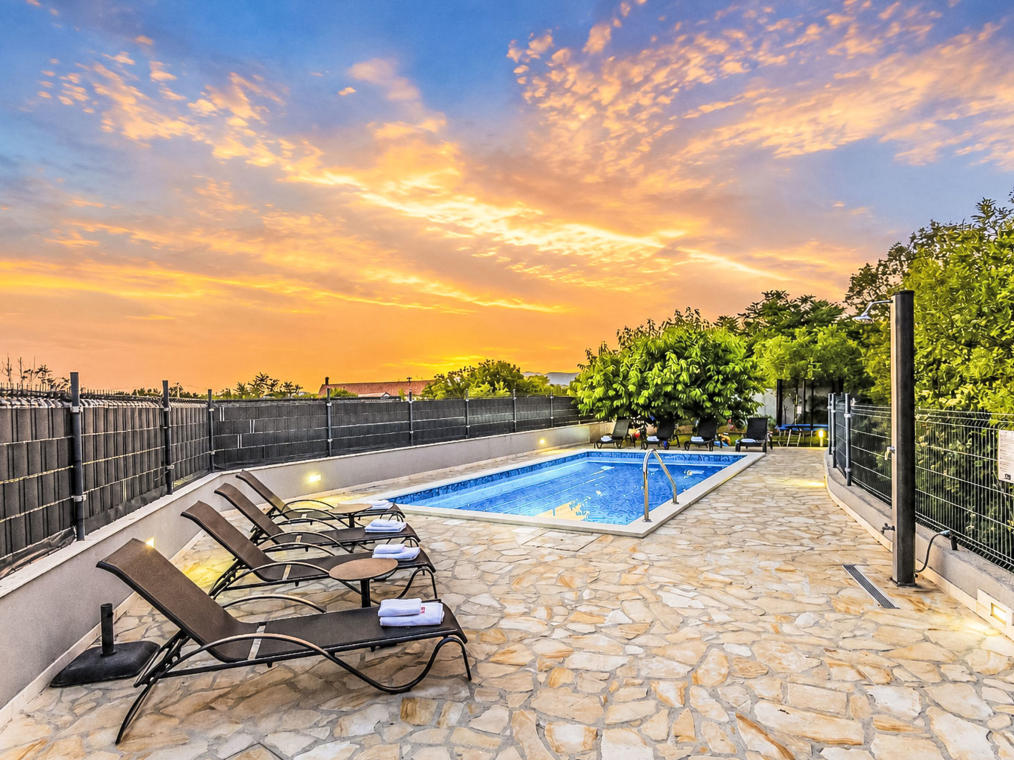 Villa "Mile" mit beheiztem Pool, Grill und Terrasse