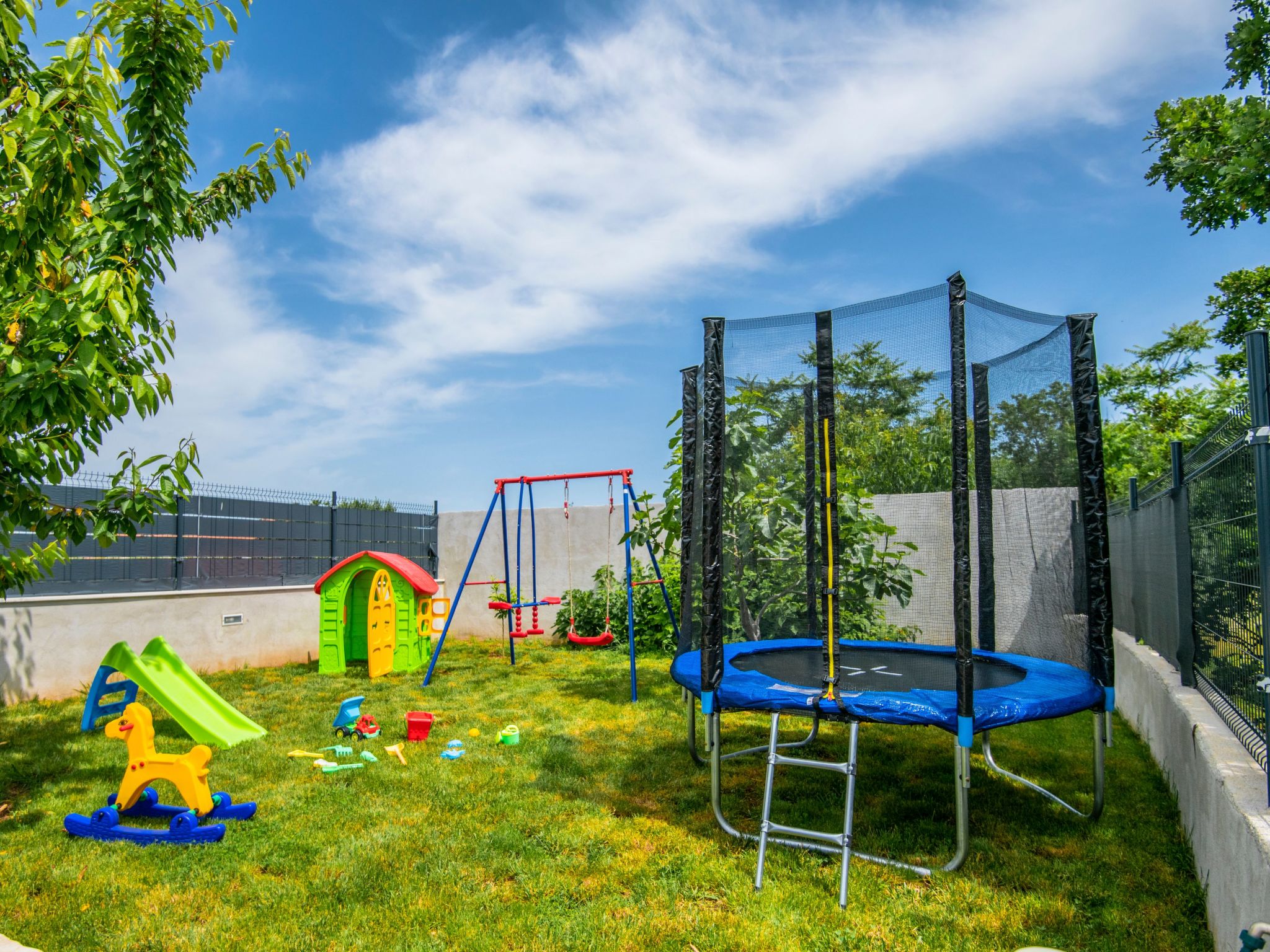 Villa "Mile" mit beheiztem Pool, Grill und Terrasse-Dedans