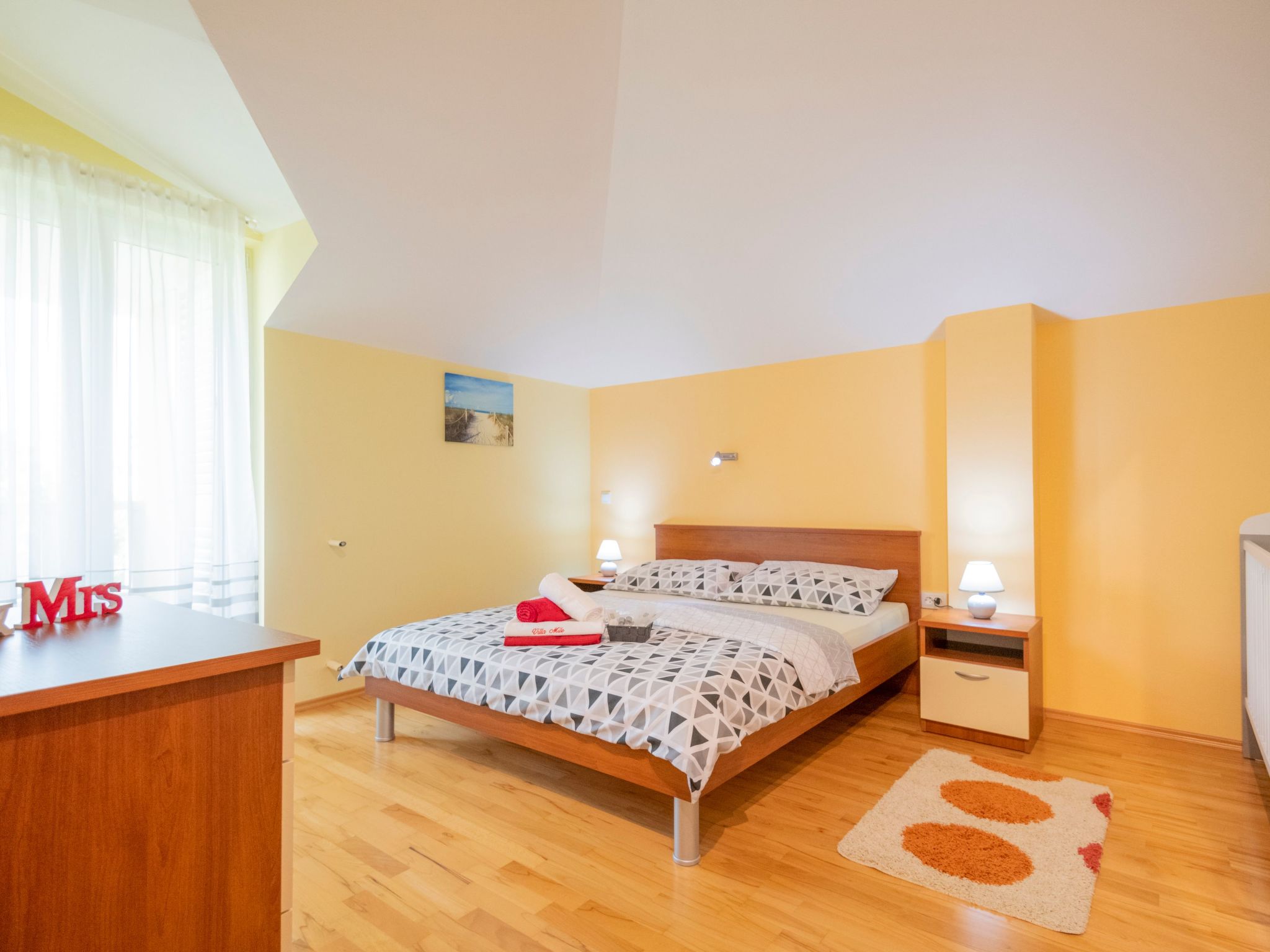 Villa "Mile" mit beheiztem Pool, Grill und Terrasse-Dedans