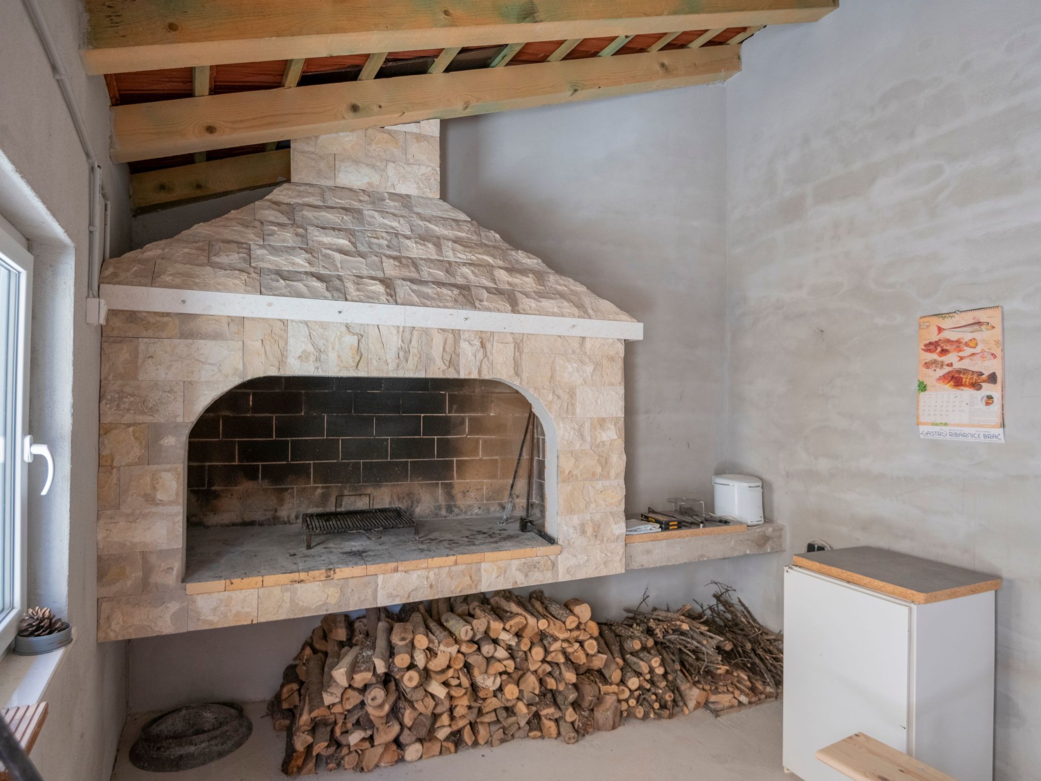 Villa "Mile" mit beheiztem Pool, Grill und Terrasse-Dedans