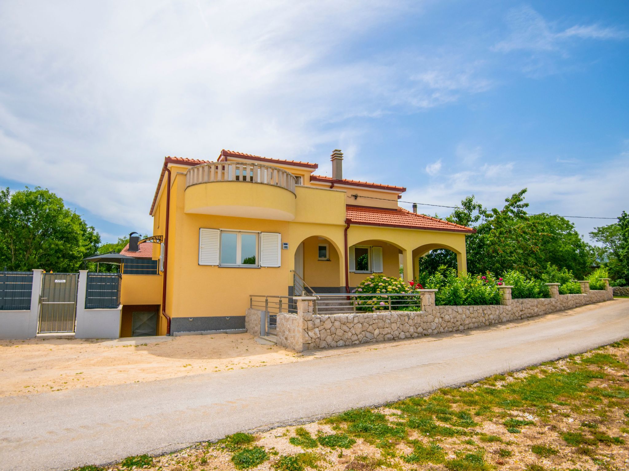 Villa "Mile" mit beheiztem Pool, Grill und Terrasse-Dedans