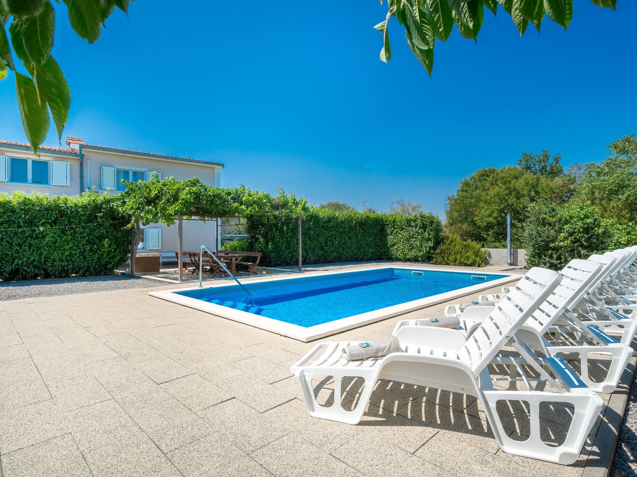 Schöne Villa in einem friedlichen und ruhigen Dorf-Drinnen