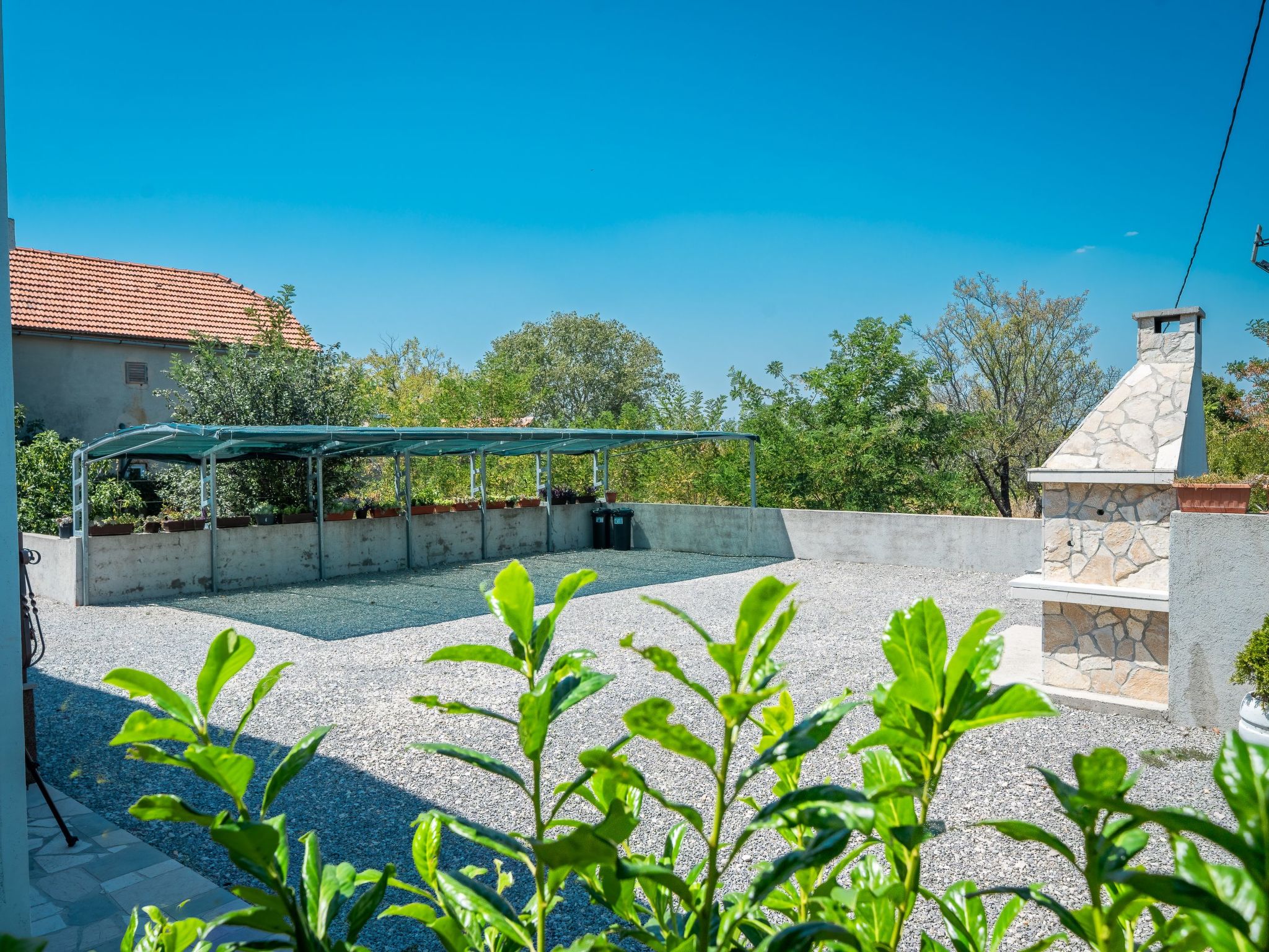 Schöne Villa in einem friedlichen und ruhigen Dorf-Drinnen