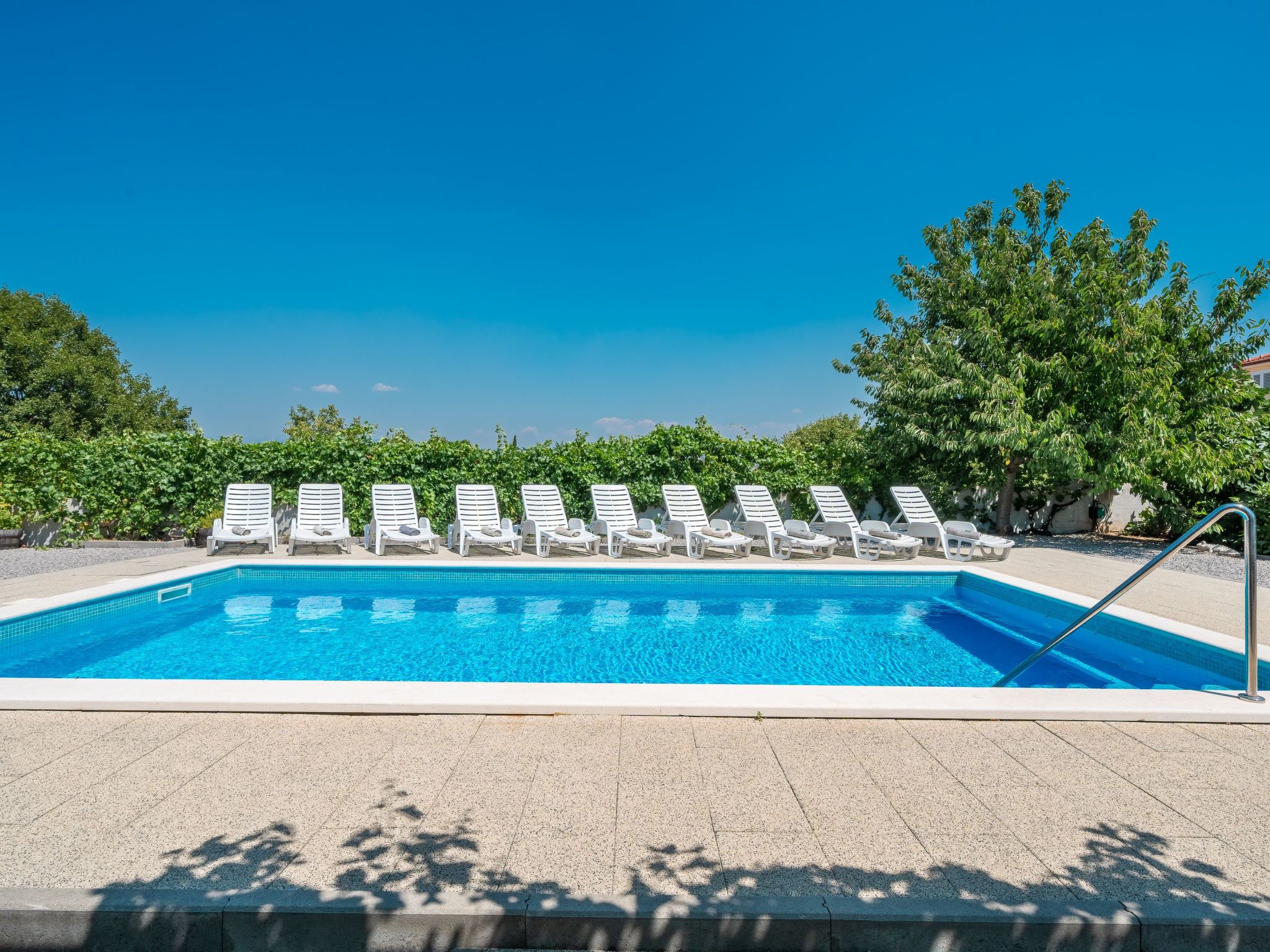 Schöne Villa in einem friedlichen und ruhigen Dorf-Drinnen