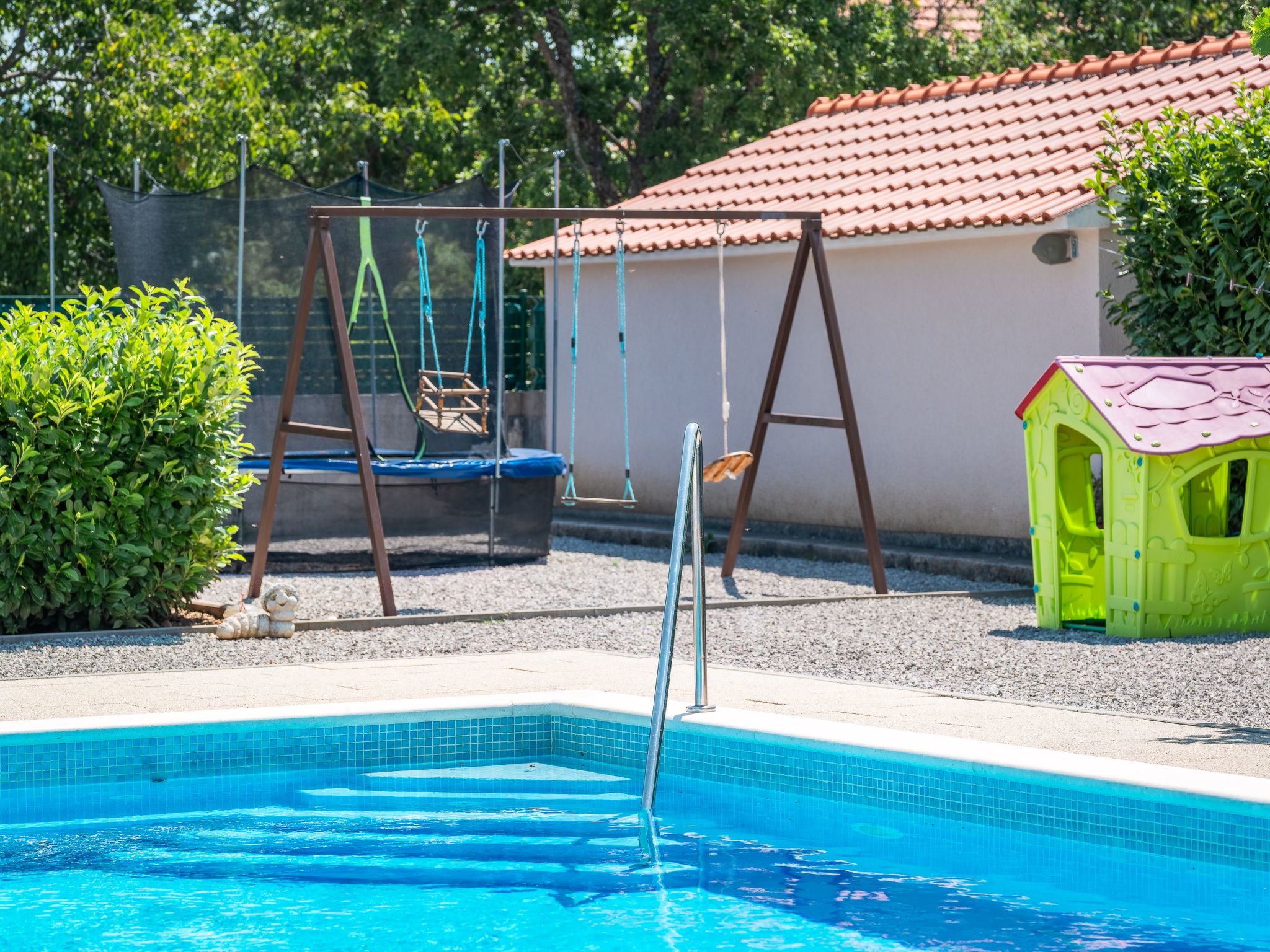 Schöne Villa in einem friedlichen und ruhigen Dorf-Drinnen