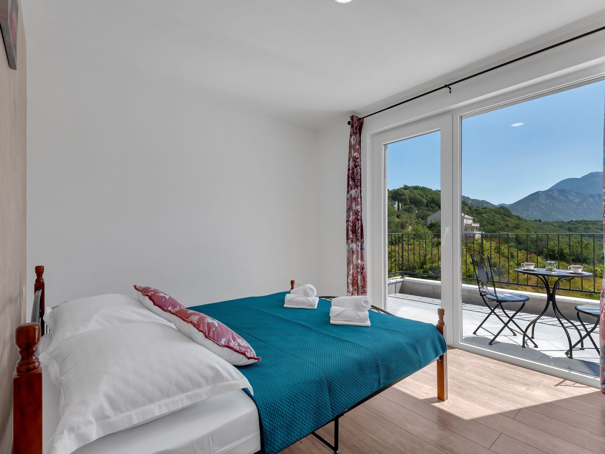 Alleinstehende Villa Slime mit Pool und Garten-Binnen