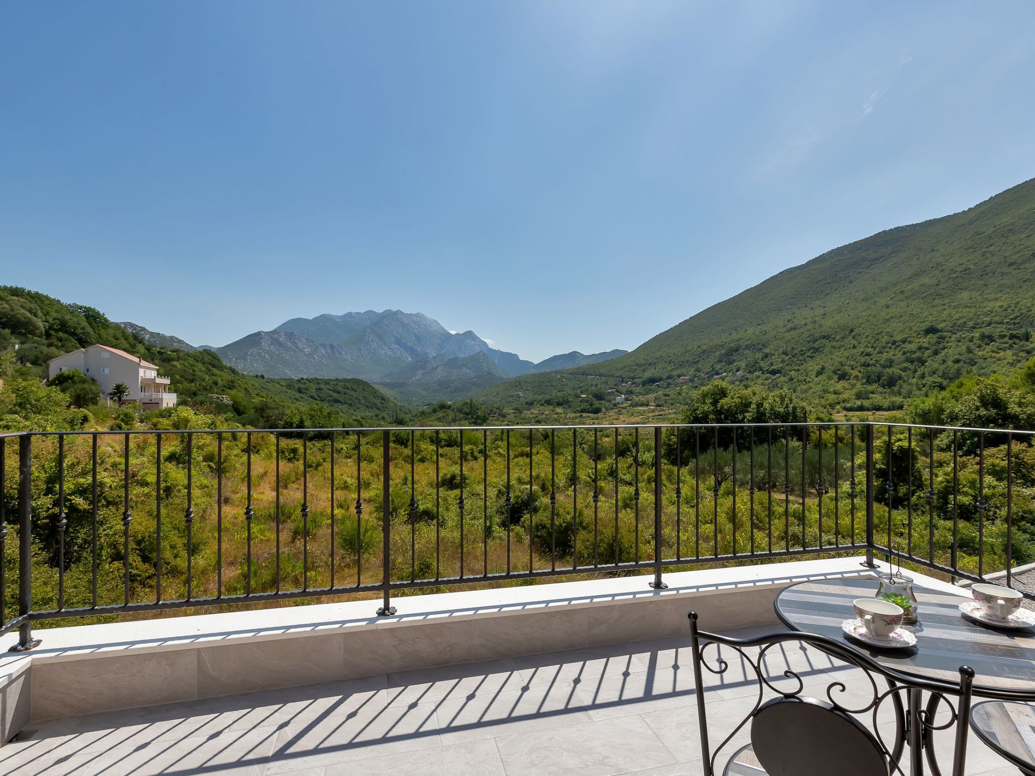 Alleinstehende Villa Slime mit Pool und Garten-Binnen