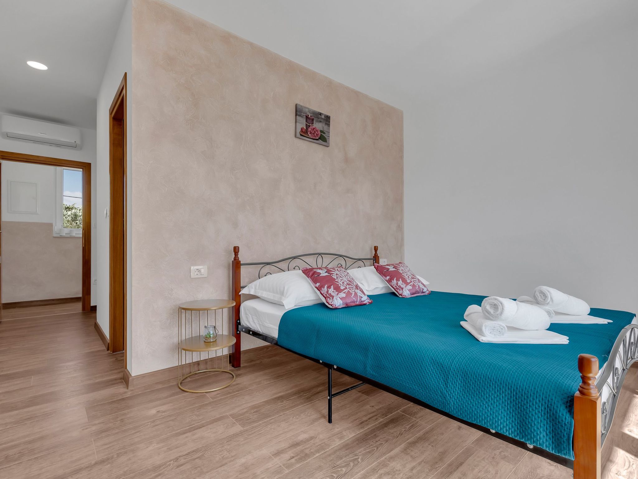 Alleinstehende Villa Slime mit Pool und Garten-Binnen