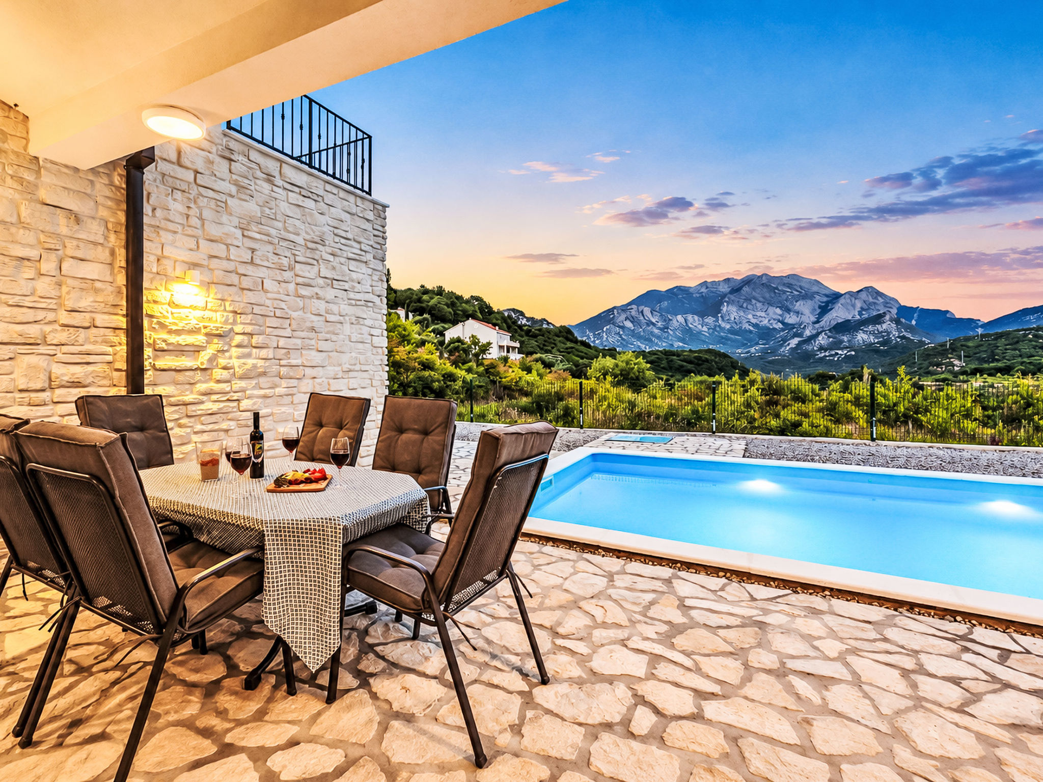 Alleinstehende Villa Slime mit Pool und Garten - Buiten