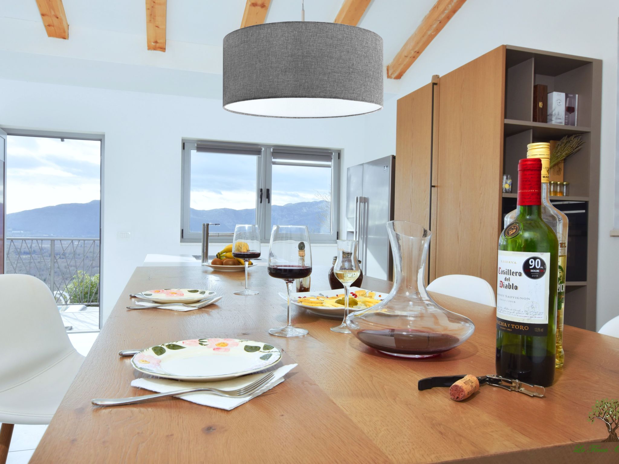 La Finca OliveTree-Binnen