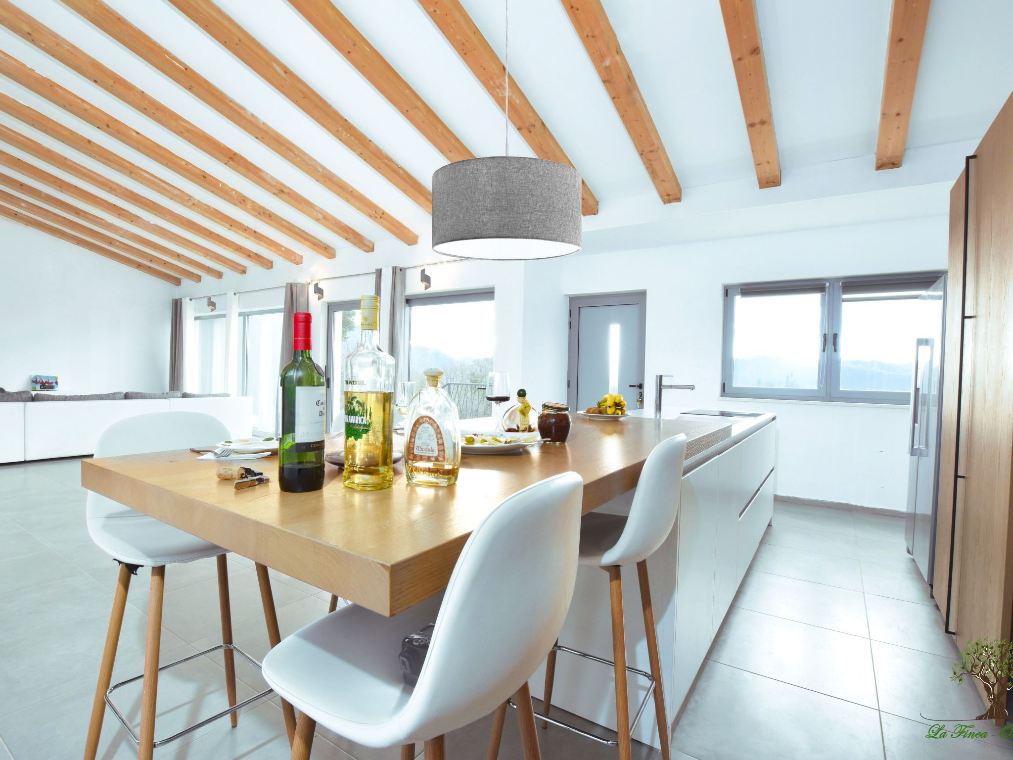 La Finca OliveTree-Binnen