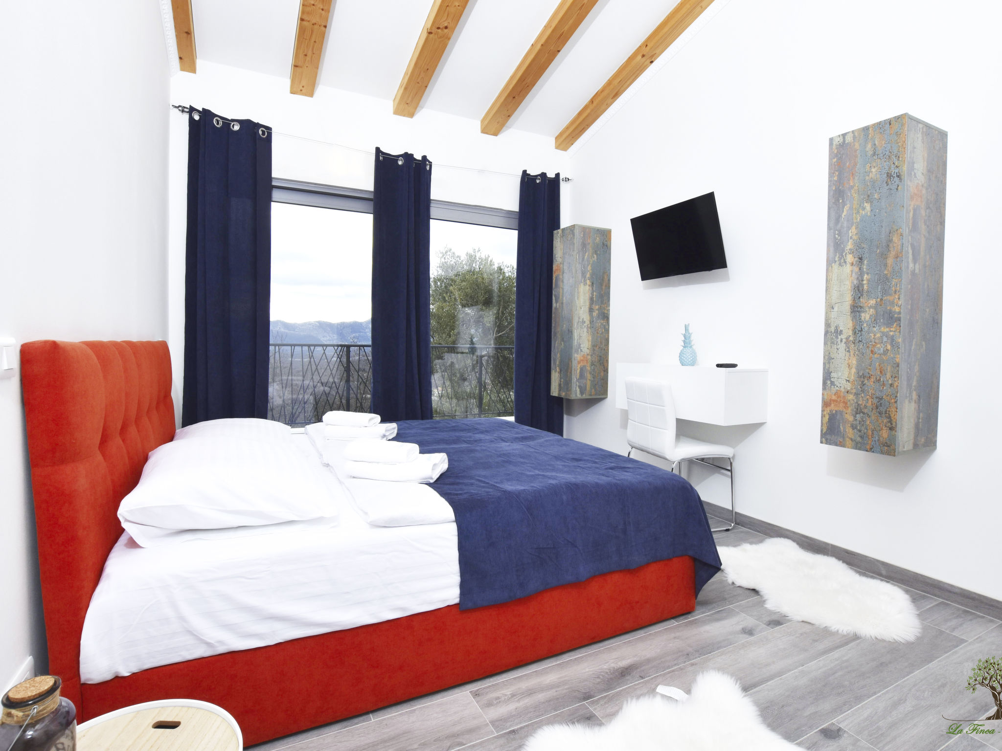 La Finca OliveTree-Binnen