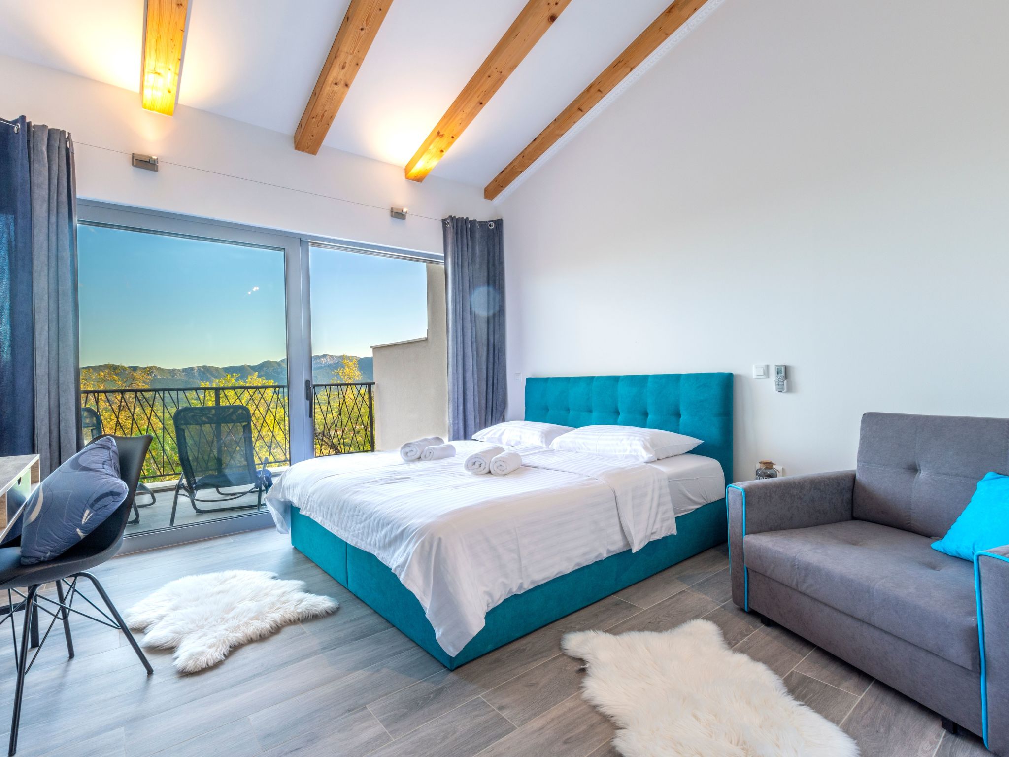 La Finca OliveTree-Binnen