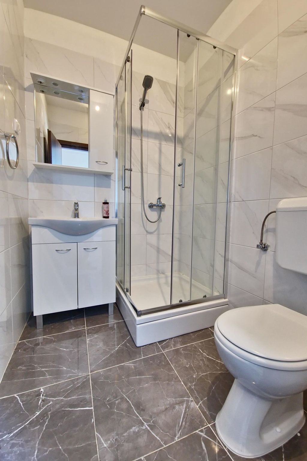 Villa Ivy mit perfekter Privatsphäre, Pool, Sauna-Dedans